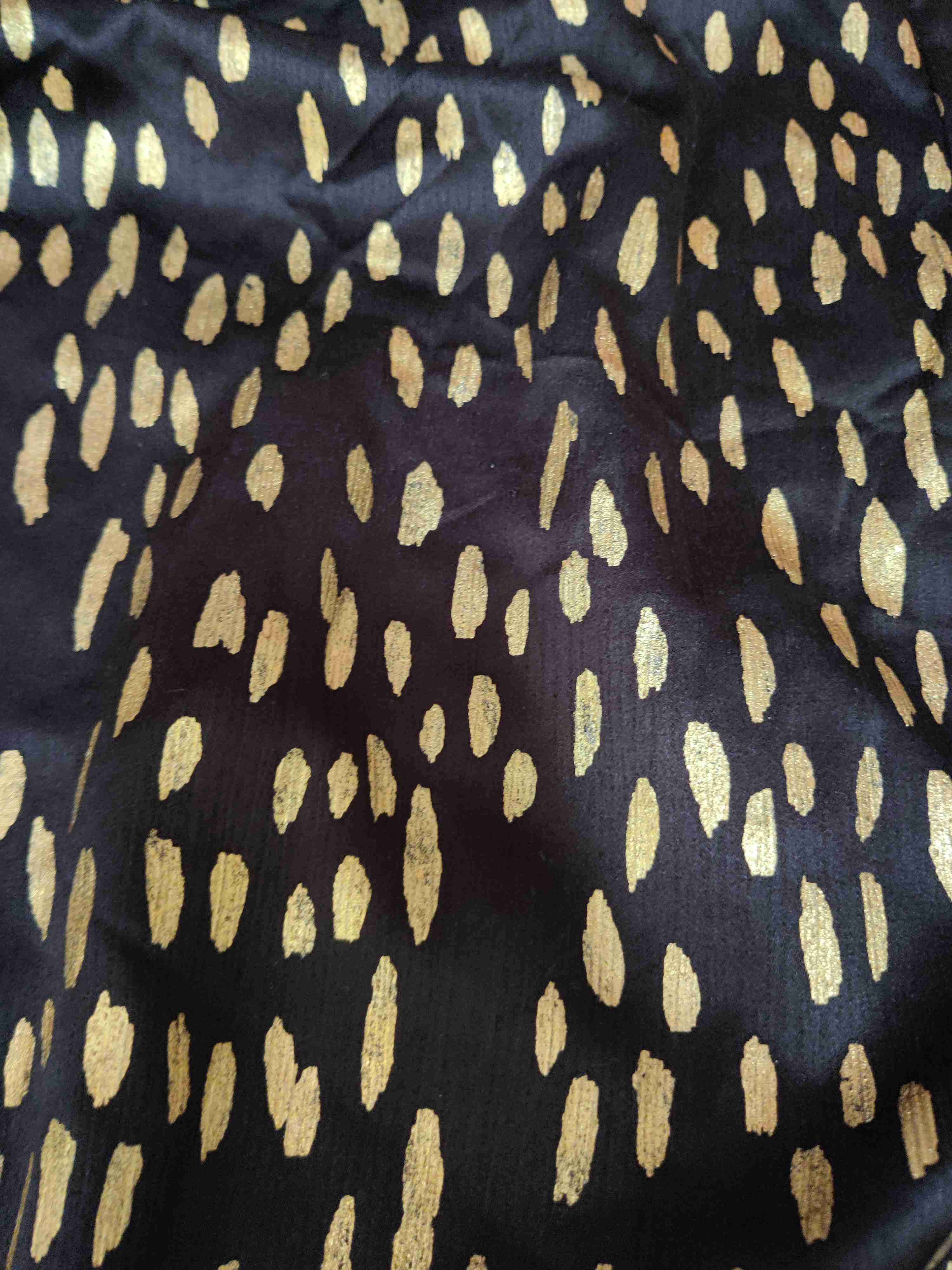 Vestido negro con dorado - miniatura 5