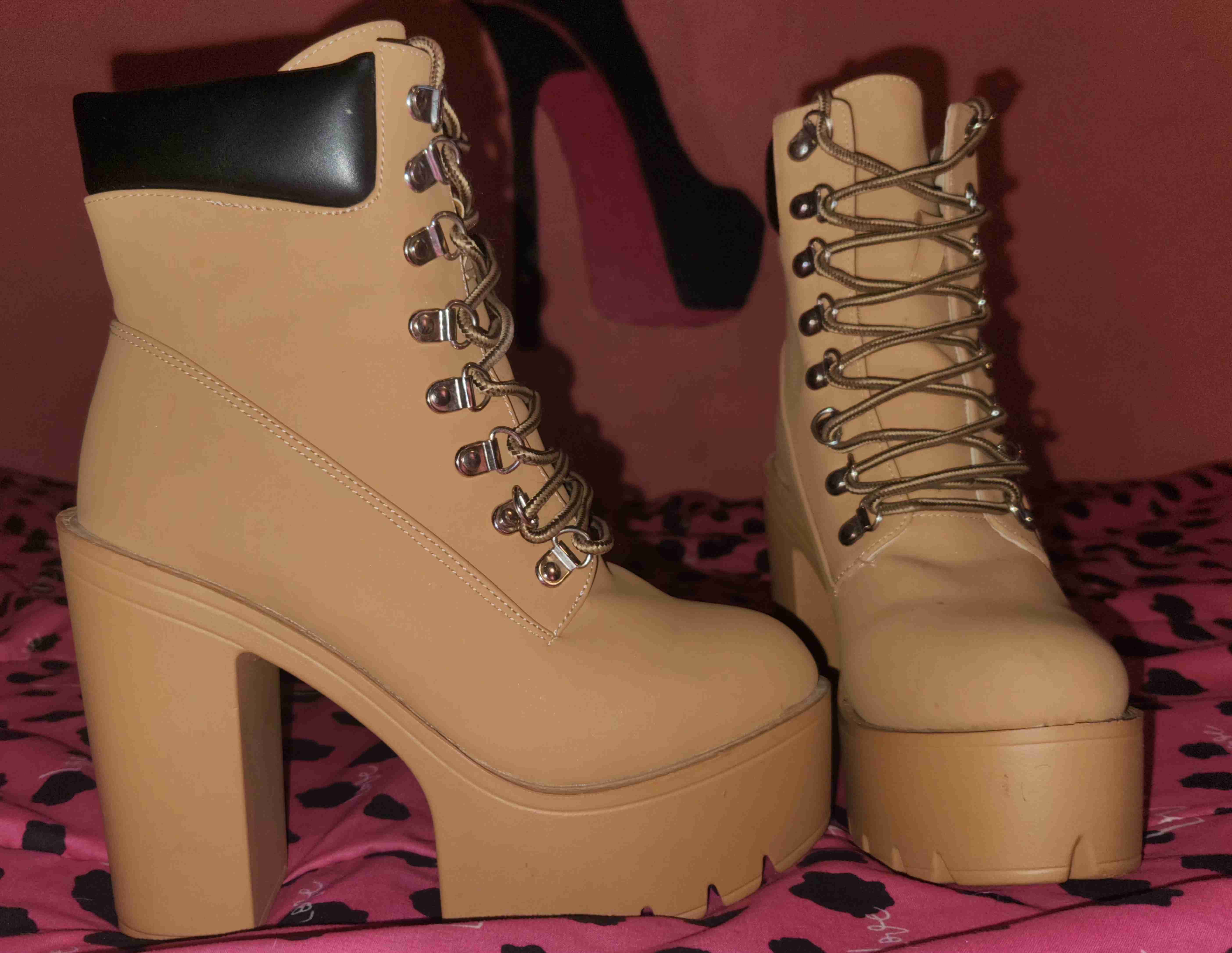 Botas altas beige con plataforma - miniatura 5