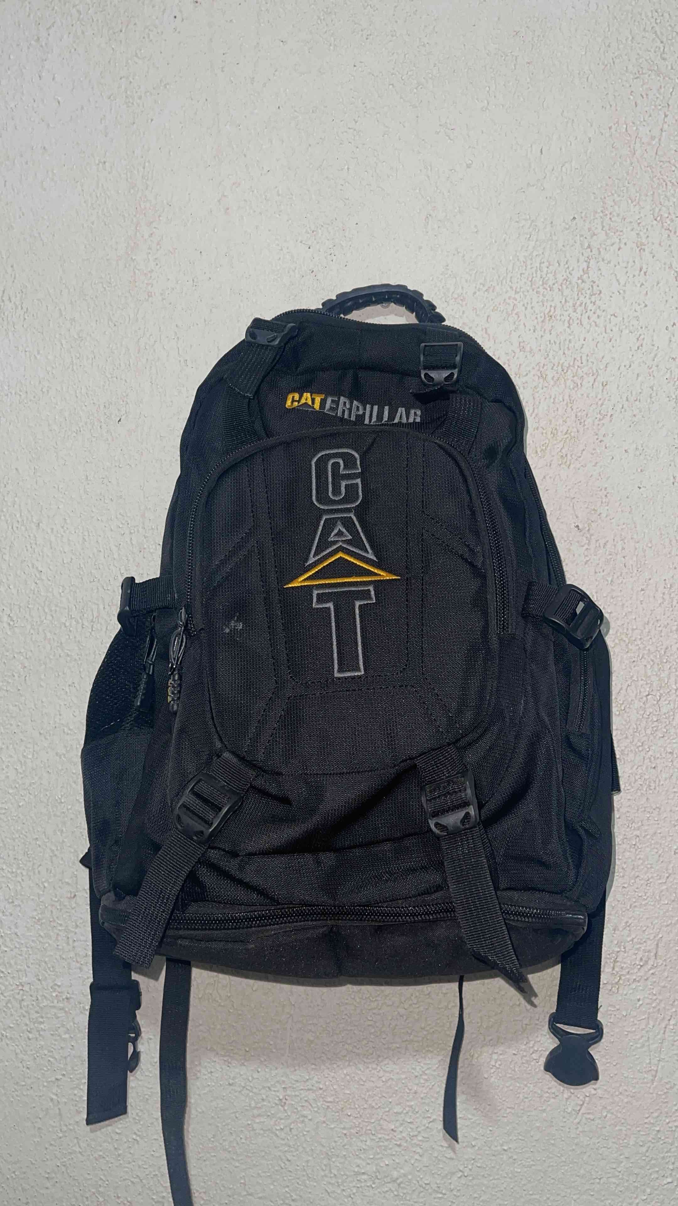 Mochila negra Caterpillar CAT - miniatura 1