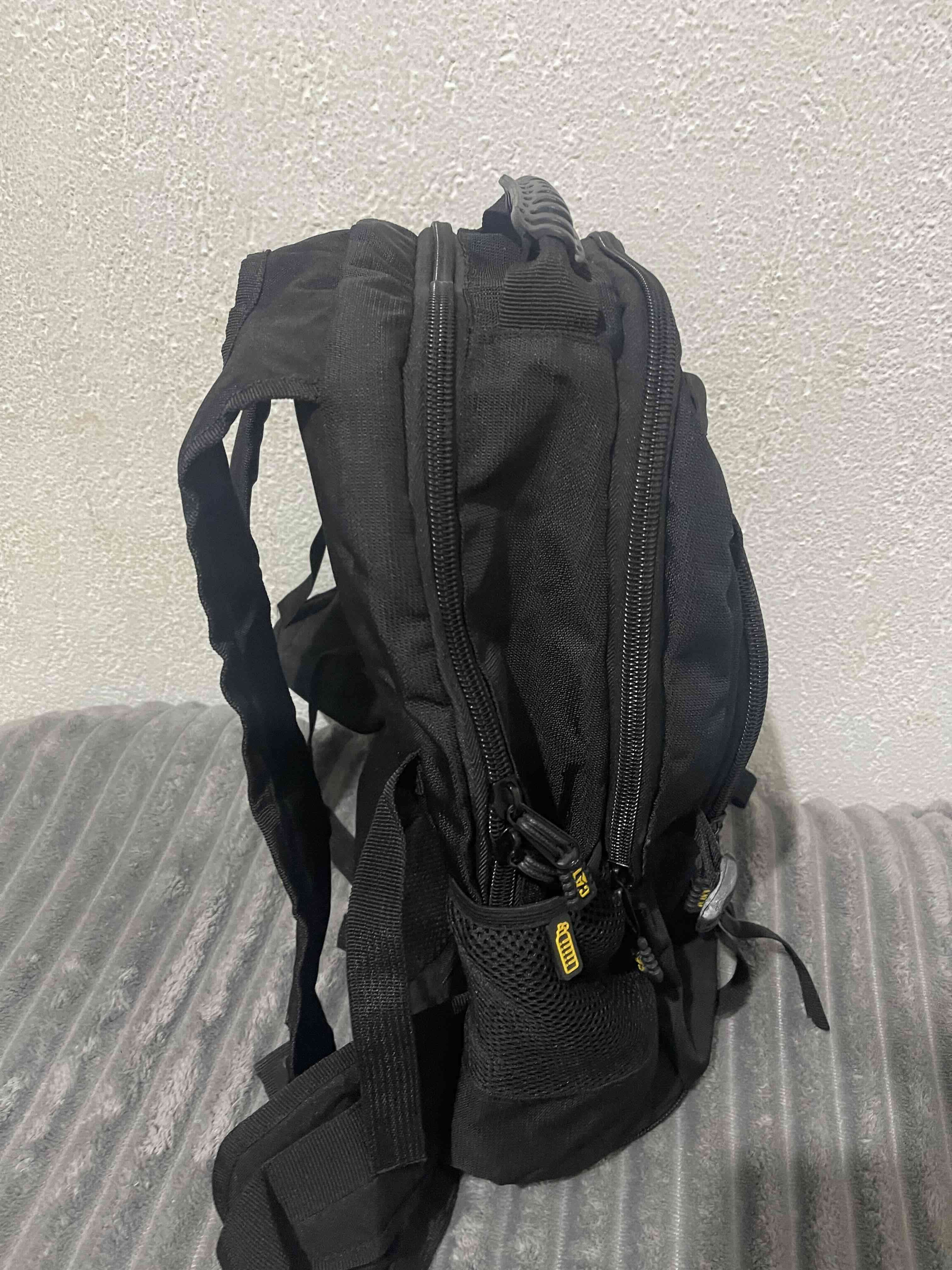 Mochila negra Caterpillar CAT - miniatura 3