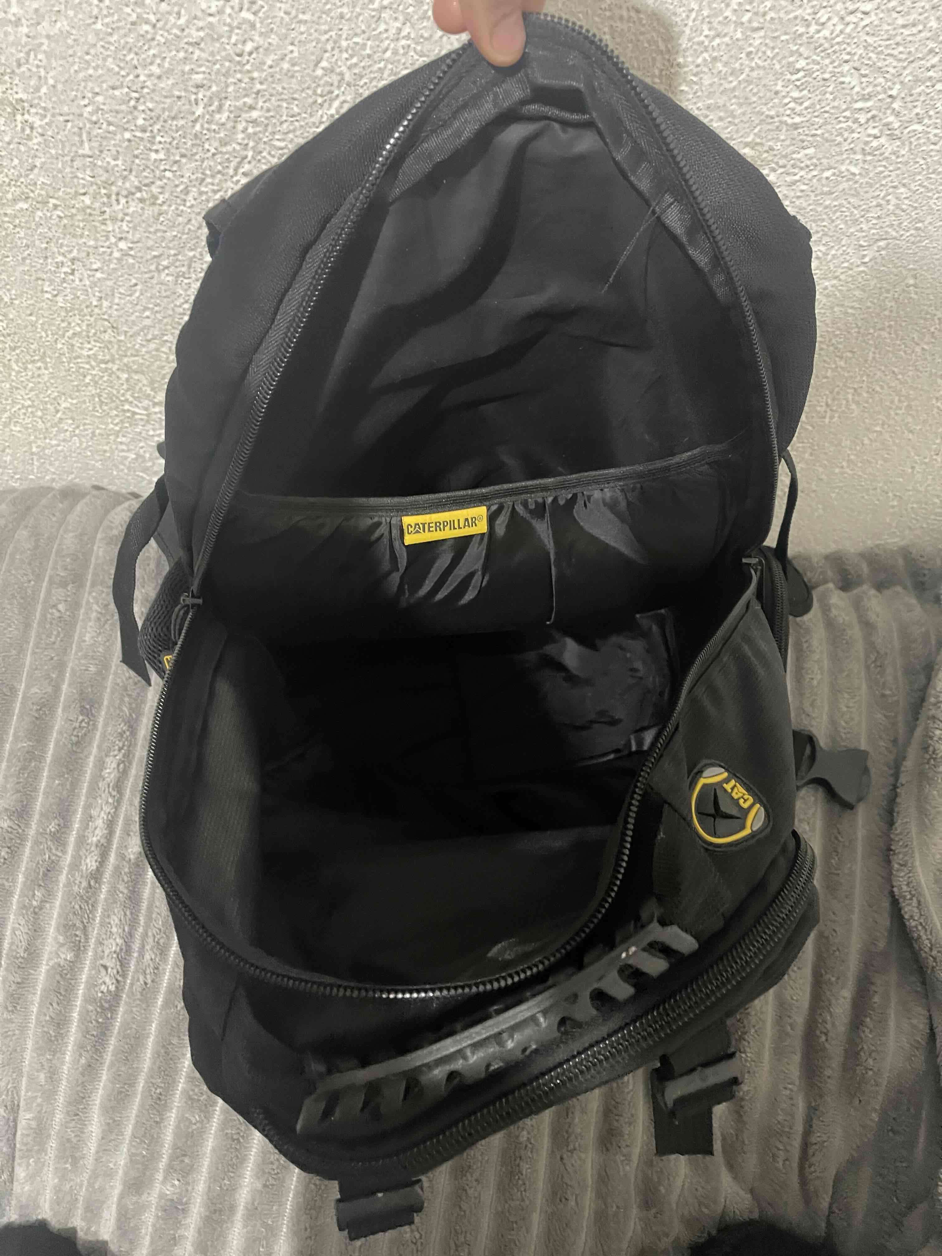 Mochila negra Caterpillar CAT - miniatura 4