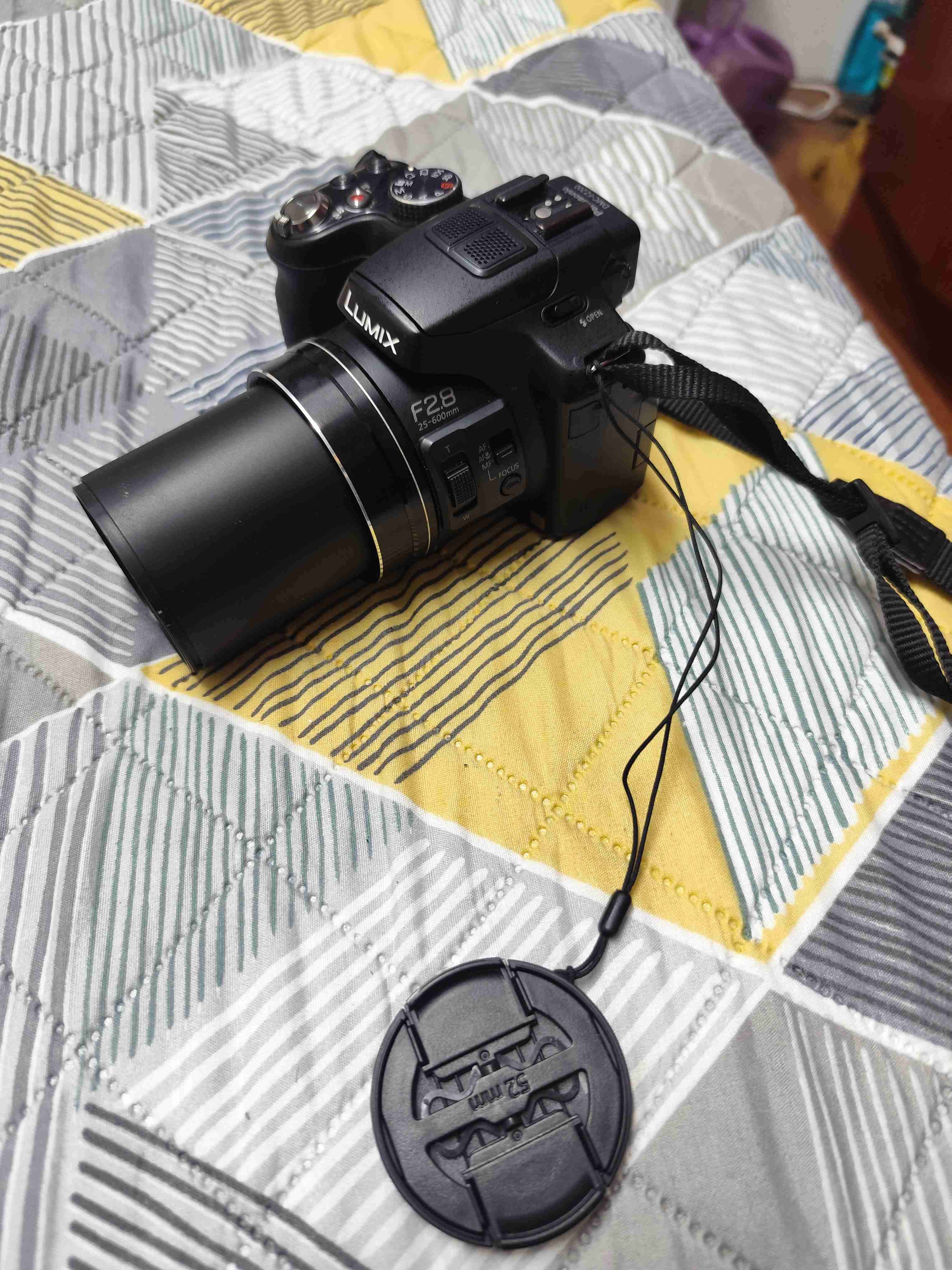 Cámara Lumix con accesorios - miniatura 3