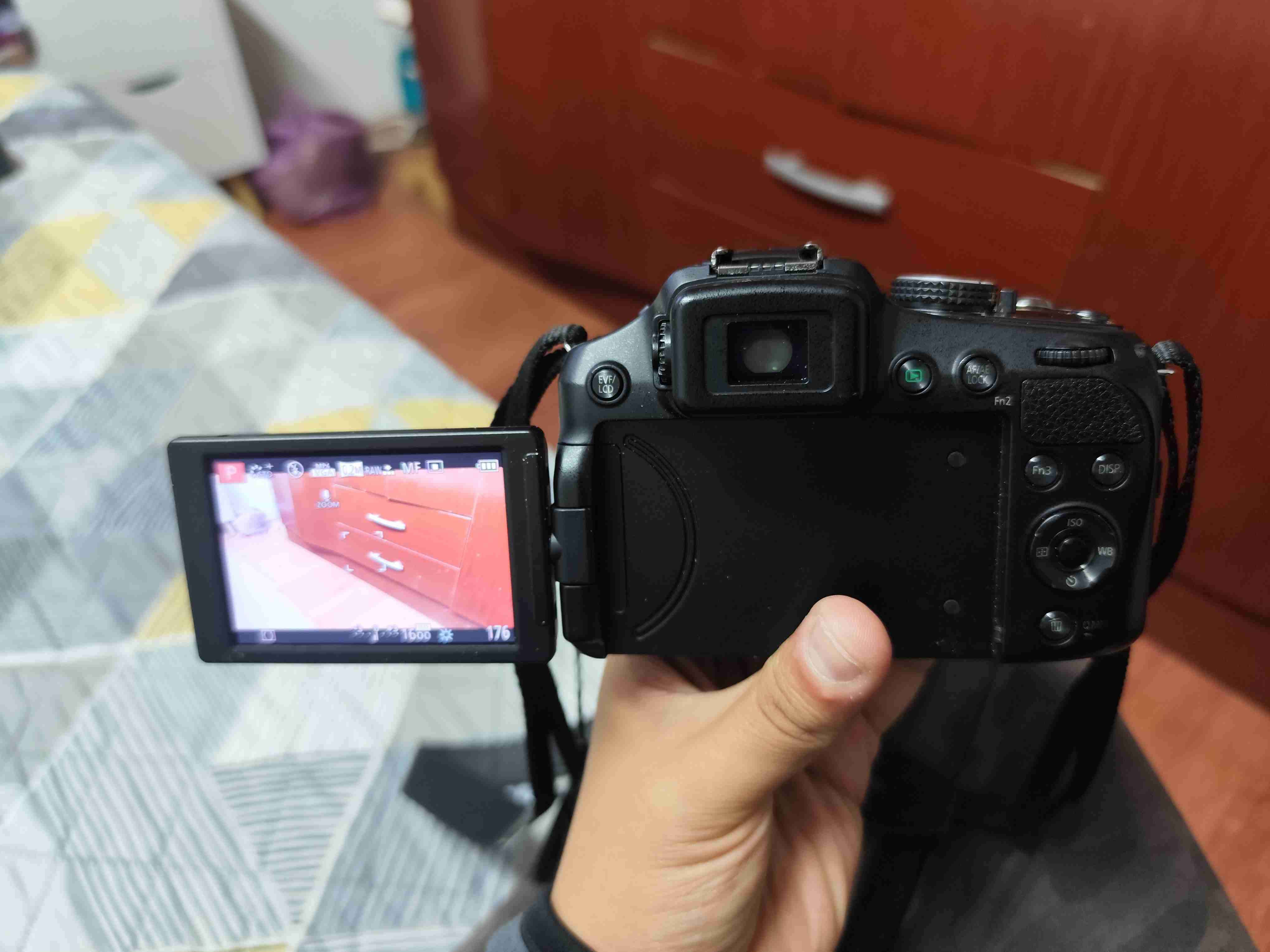 Cámara Lumix con accesorios - miniatura 5