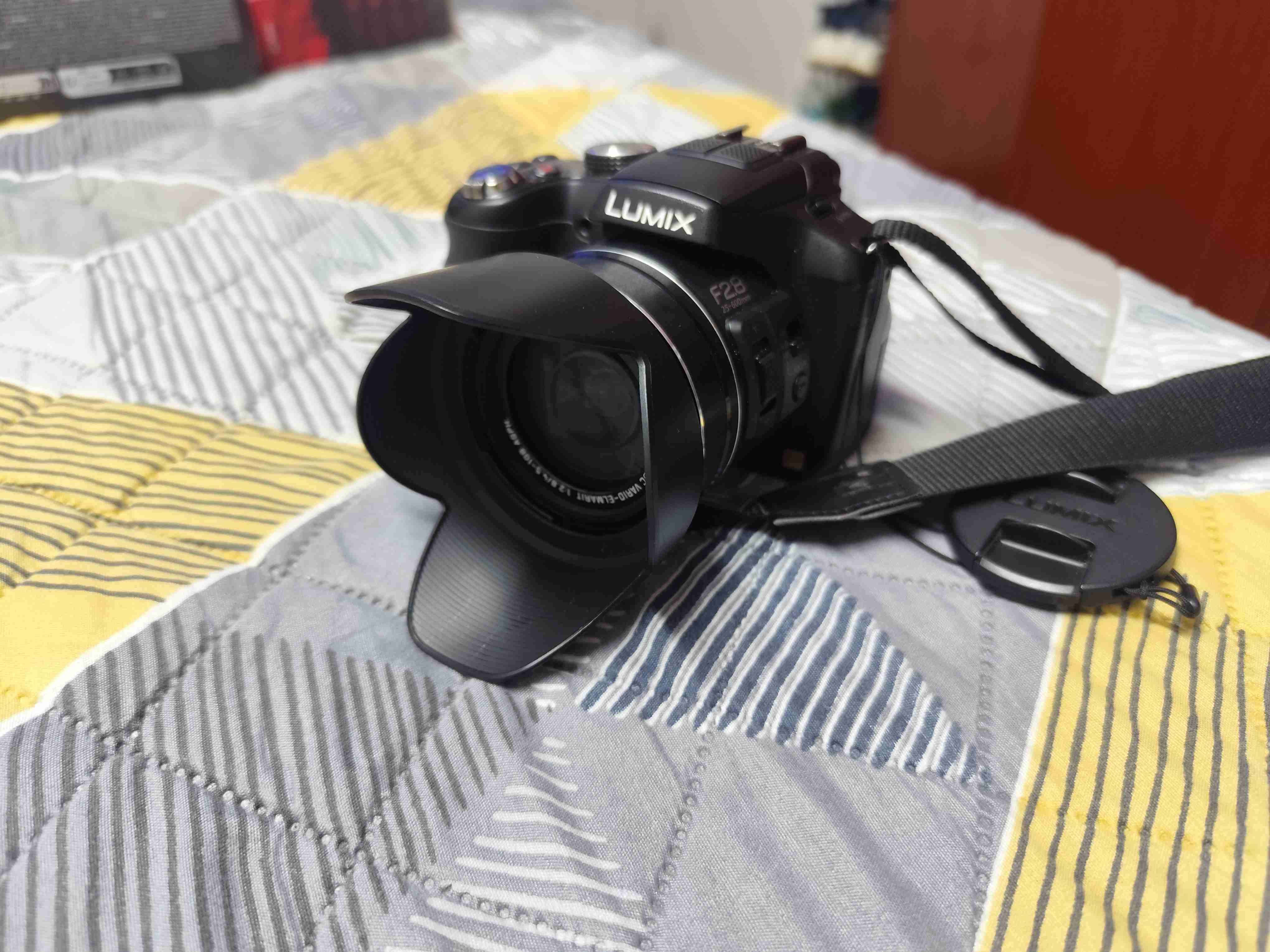 Cámara Lumix con accesorios - miniatura 6