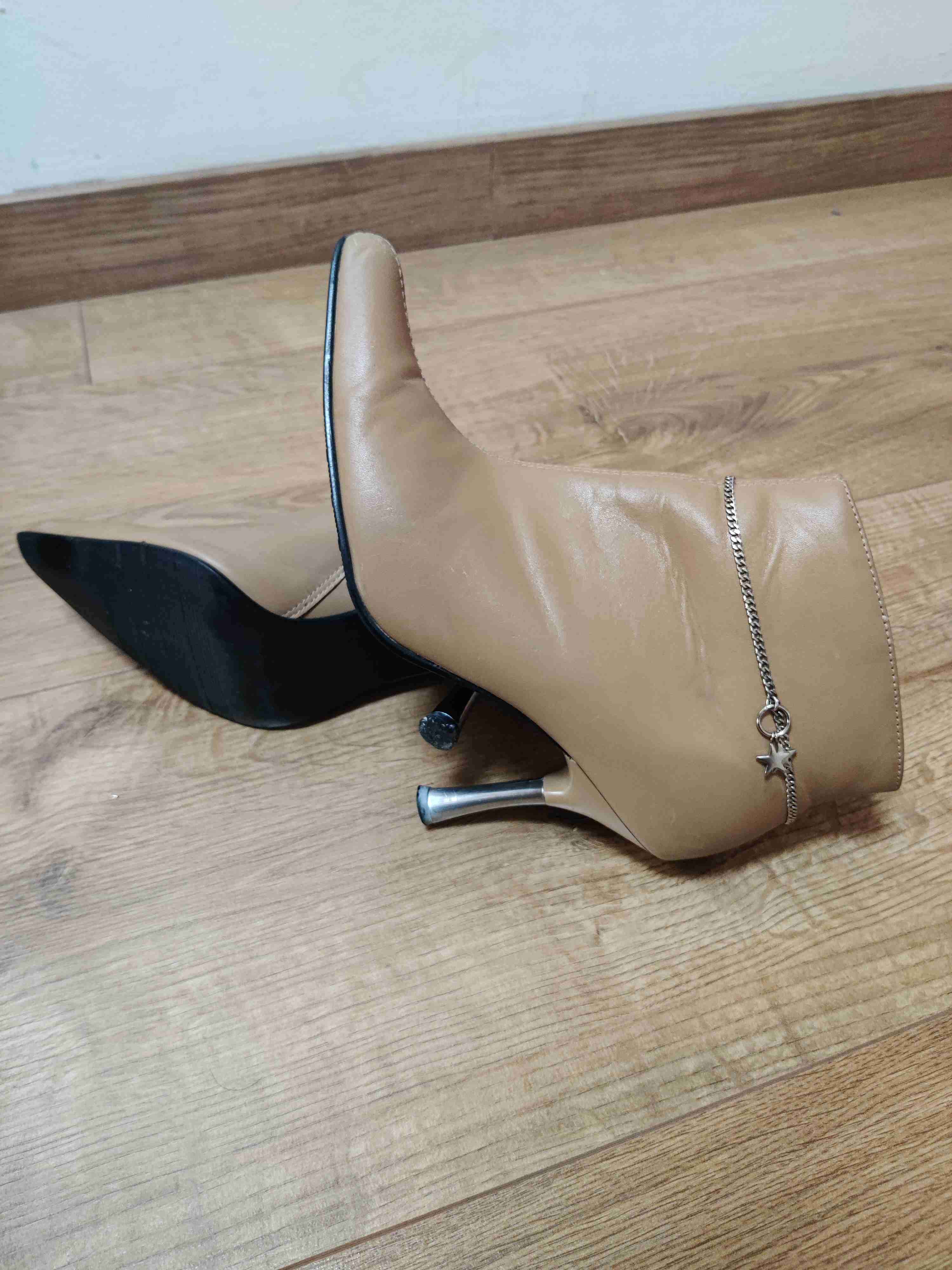 Botines beige con tacón metálico - miniatura 4