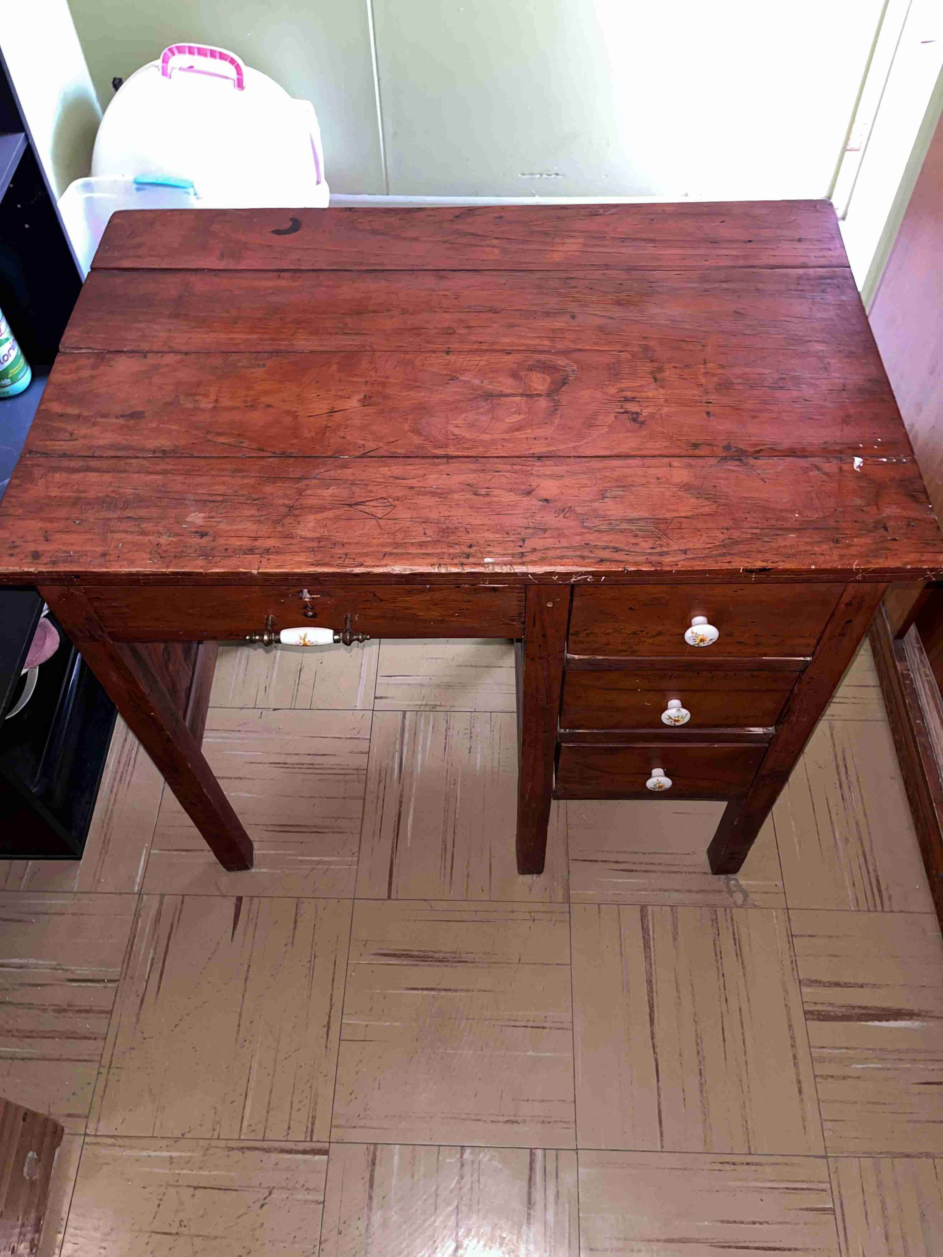 Escritorio de madera con cajón - miniatura 3