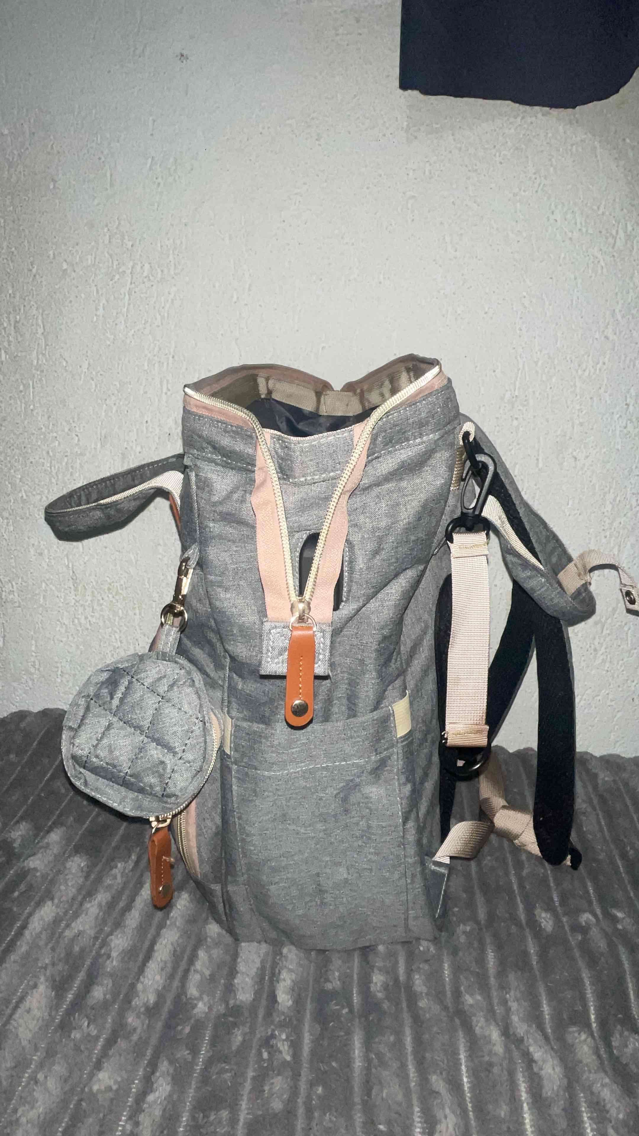 Pañalera Mochila gris con bolsito circular - miniatura 1