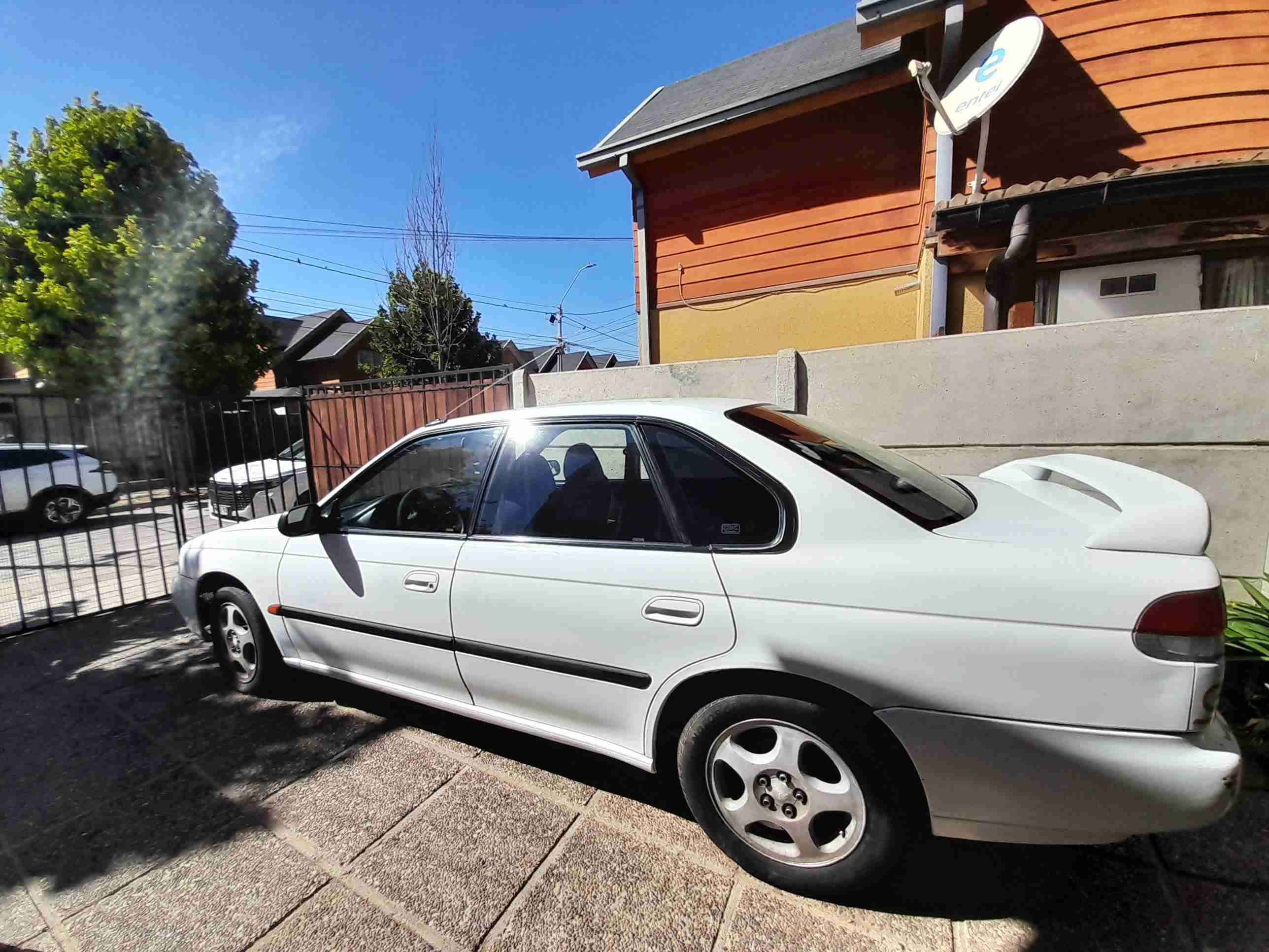 Auto Subaru 2.0 1999 - miniatura 2