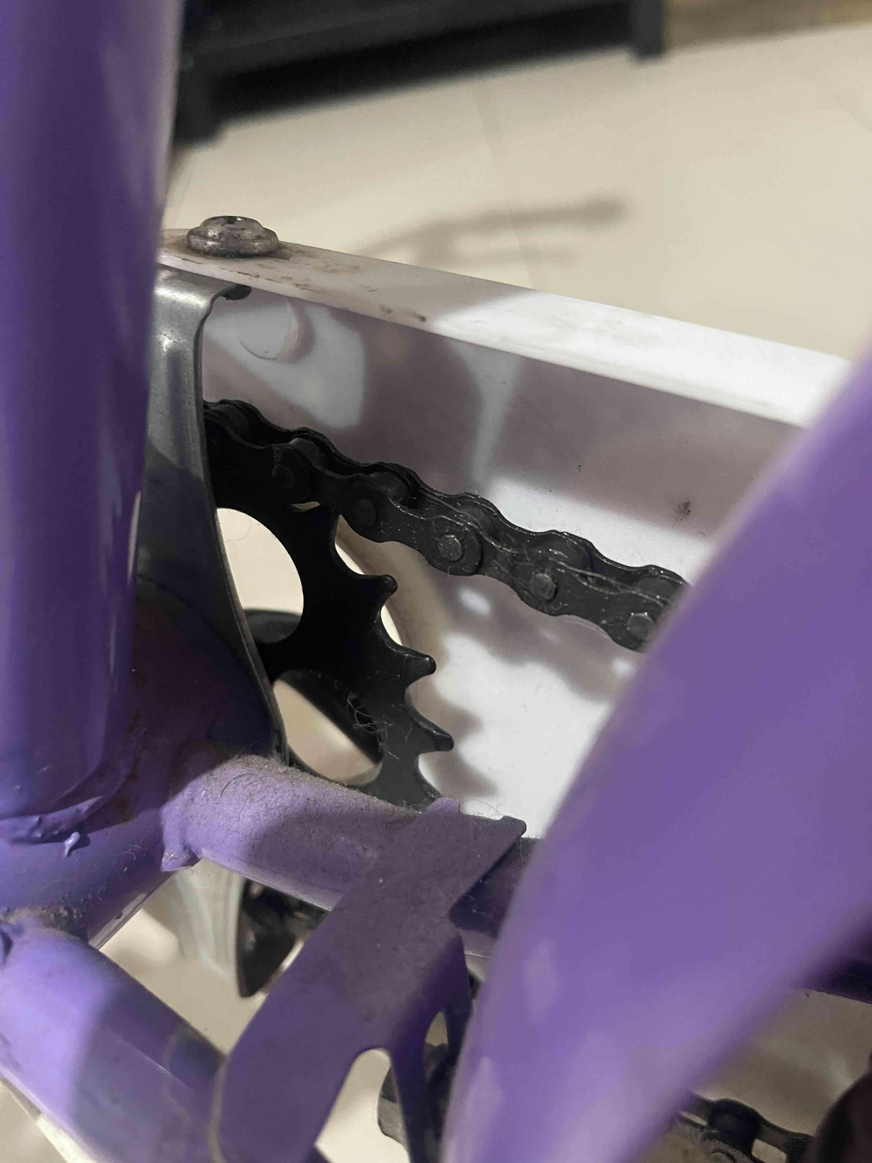 Bicicleta infantil morada con ruedas - miniatura 5