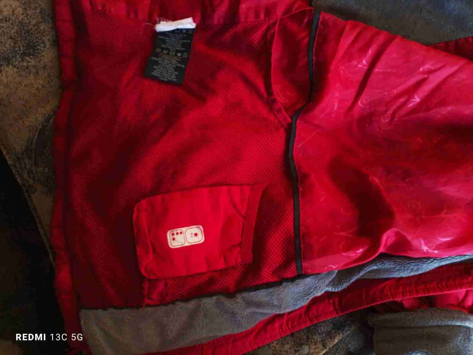 Chaqueta acolchada roja - miniatura 3