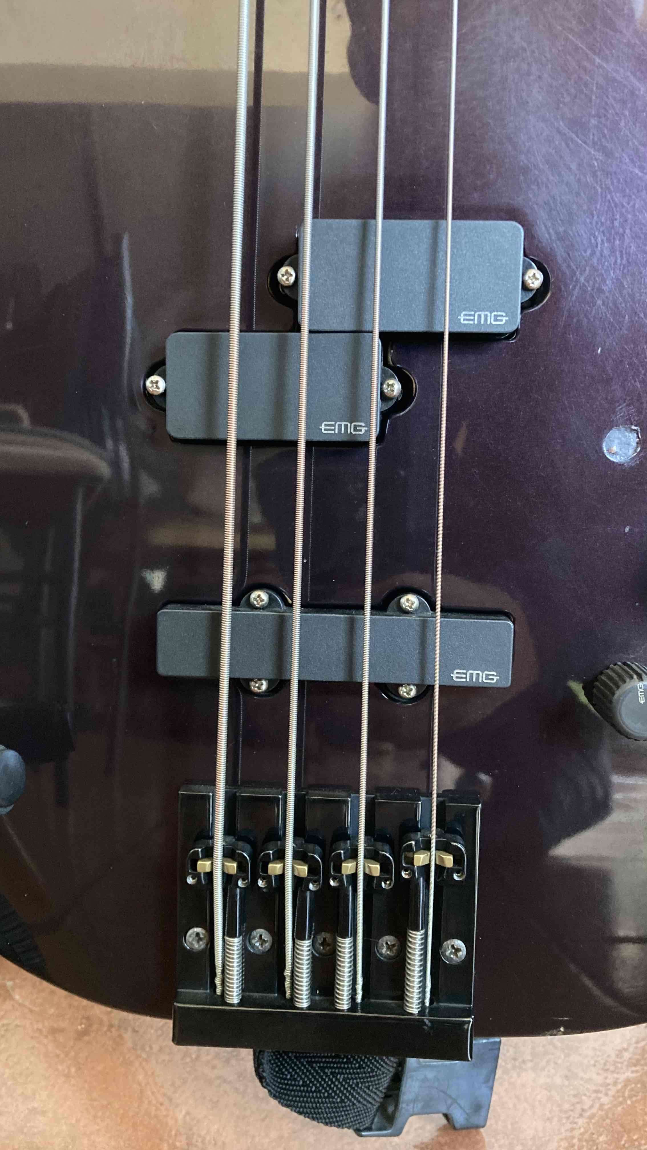 Bajo eléctrico Jackson Performer - miniatura 2