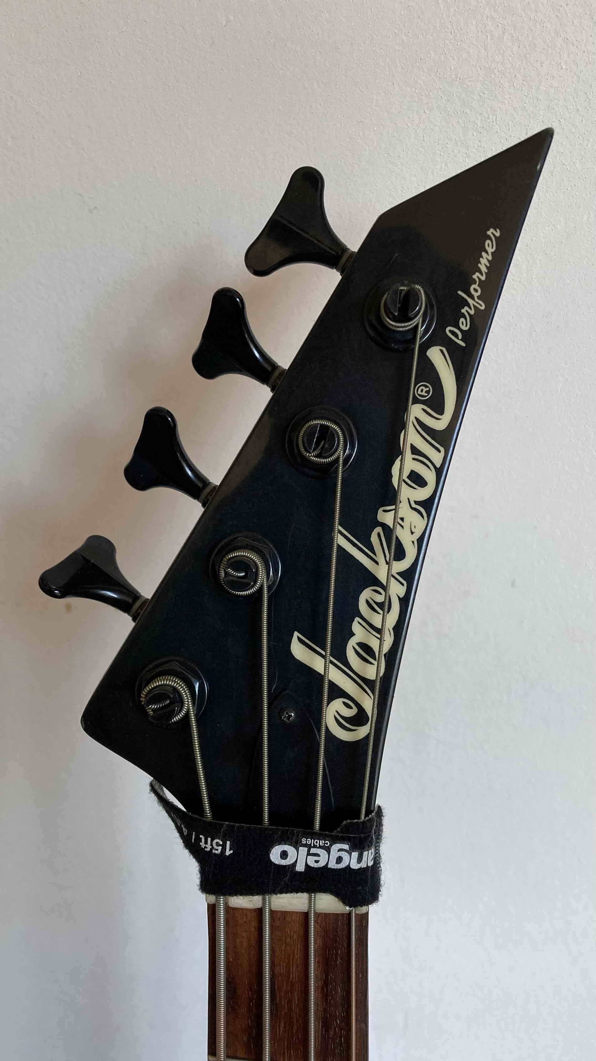 Bajo eléctrico Jackson Performer - miniatura 3