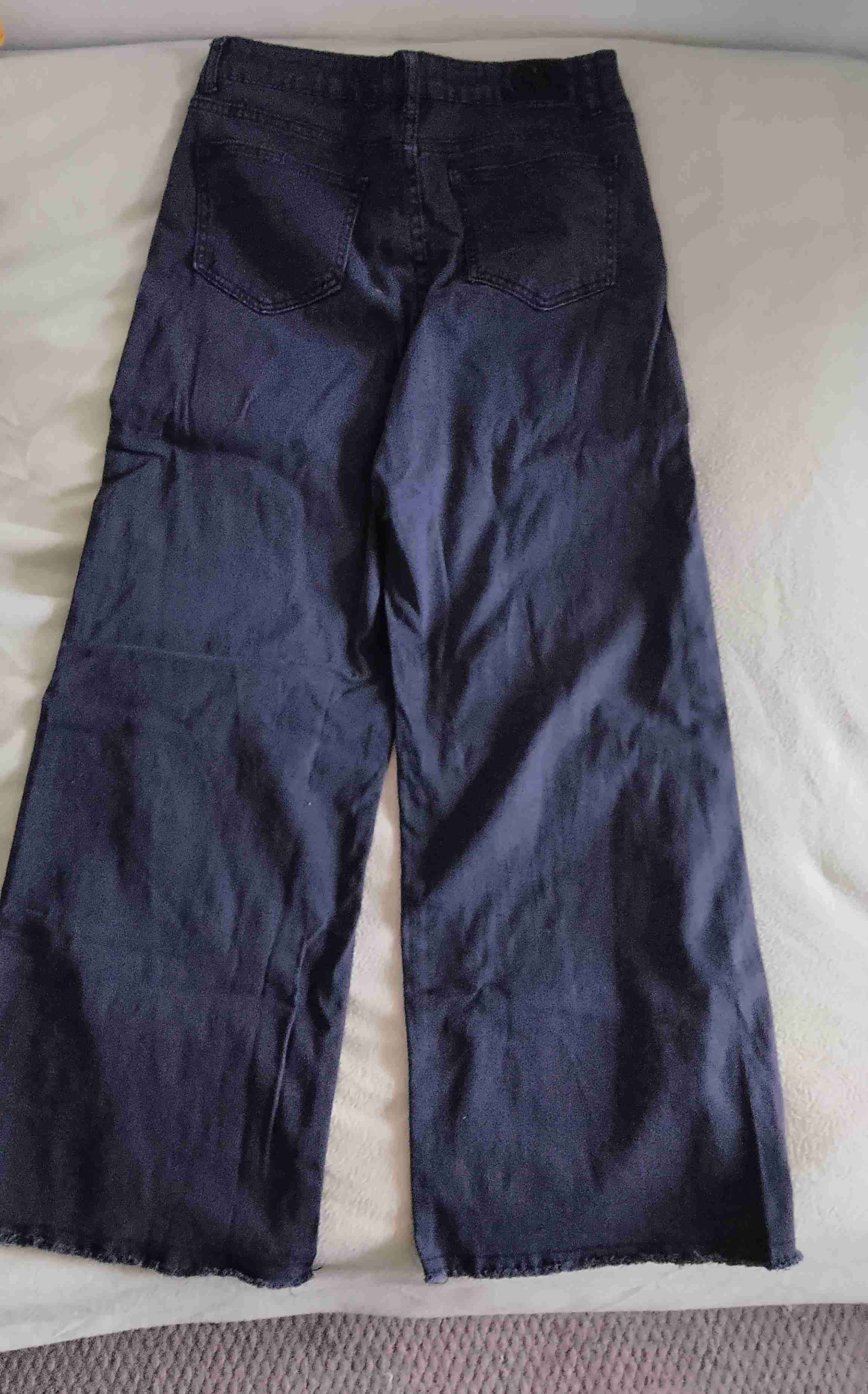 Jeans negros con rasgaduras - miniatura 2