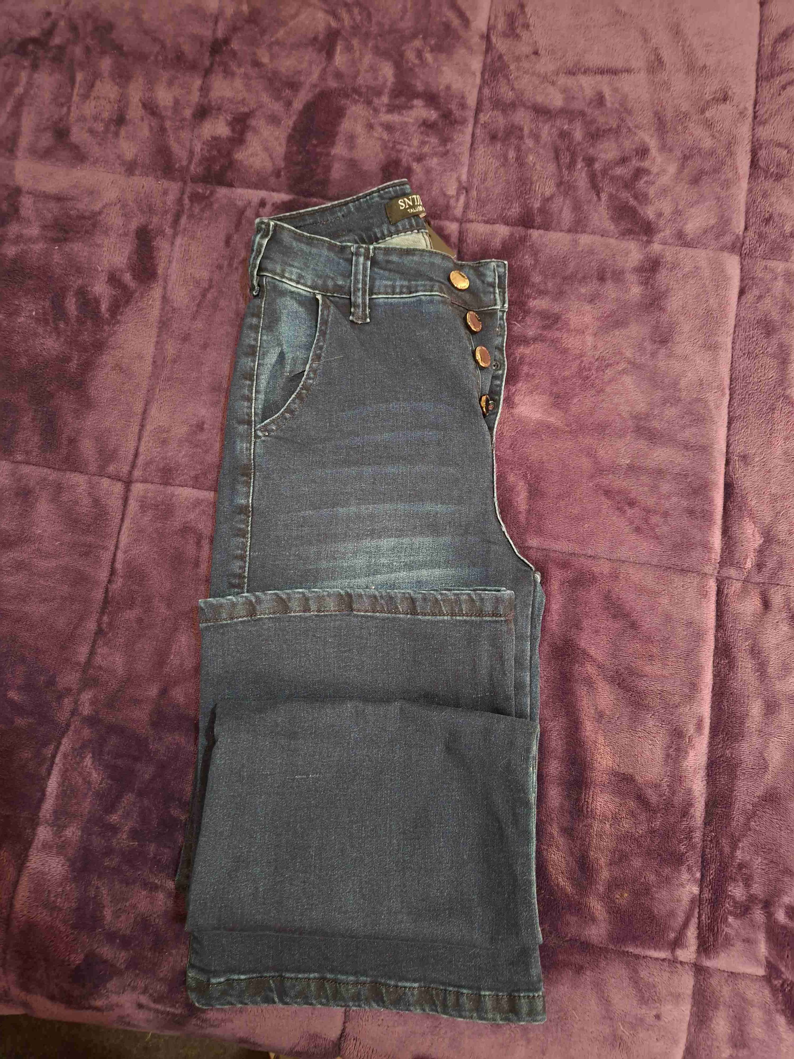 Jeans azul oscuro con botones - miniatura 1