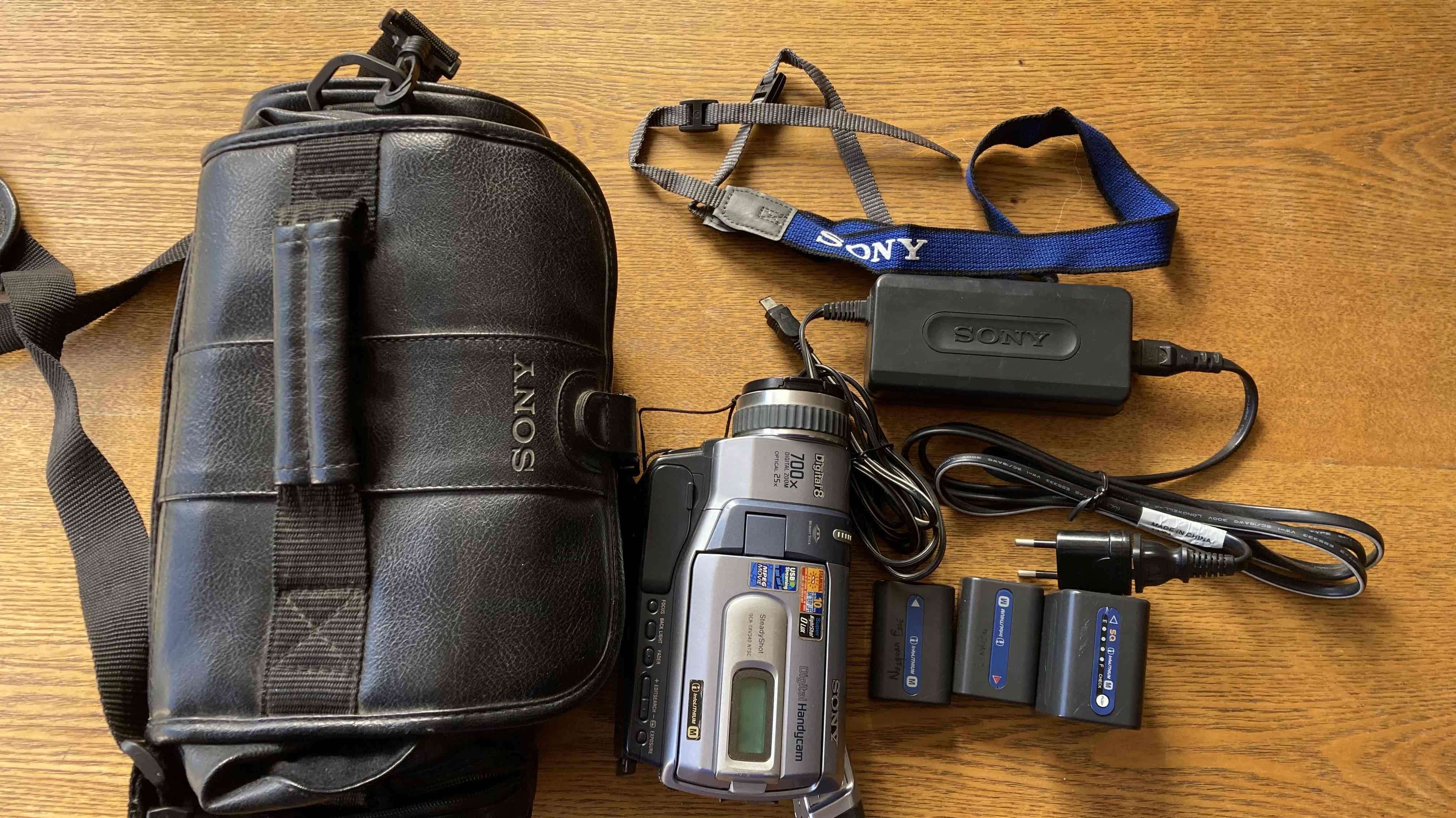 Cámara Sony Digital8 TRV 340 completa - miniatura 1