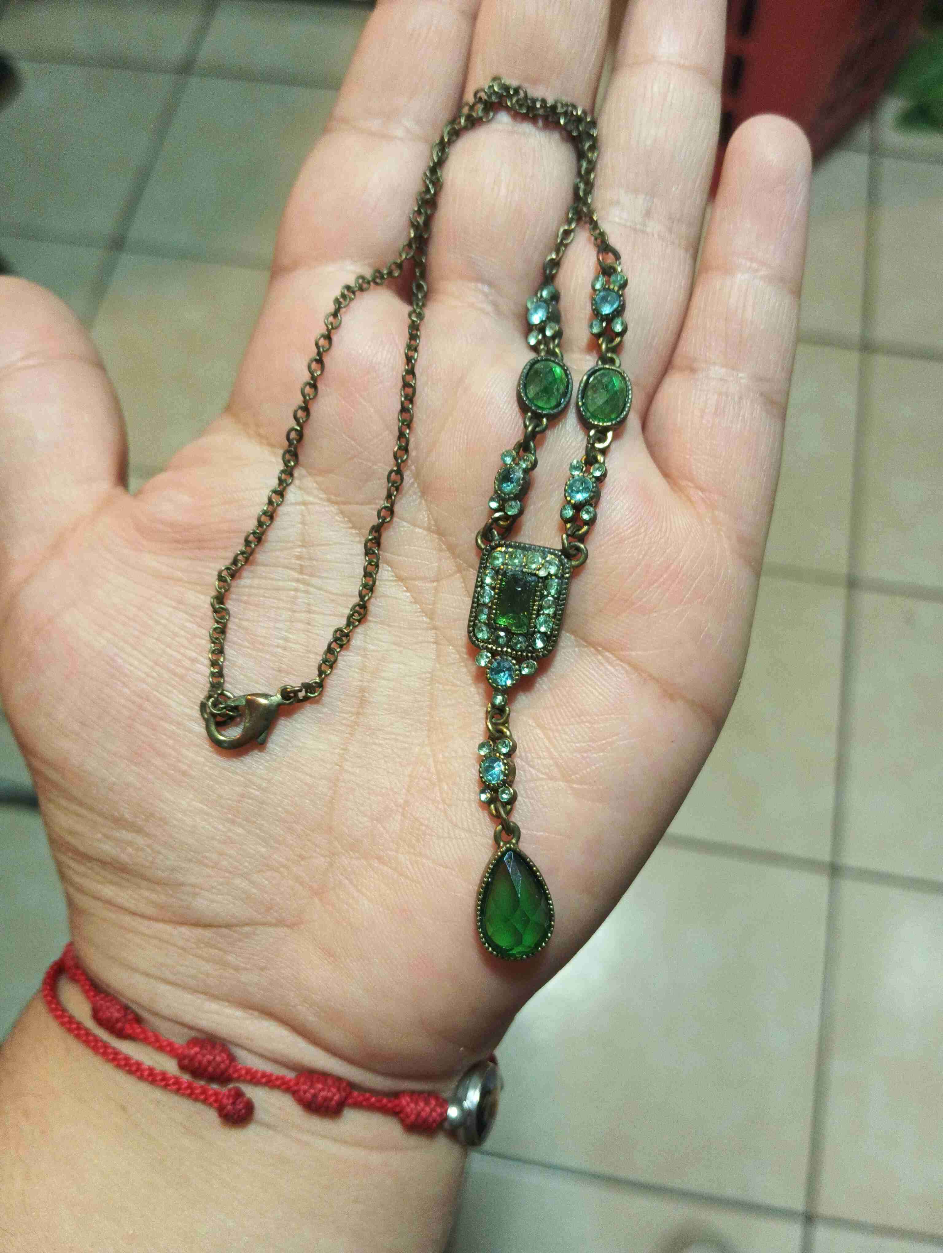 Collar con colgante verde - miniatura 2