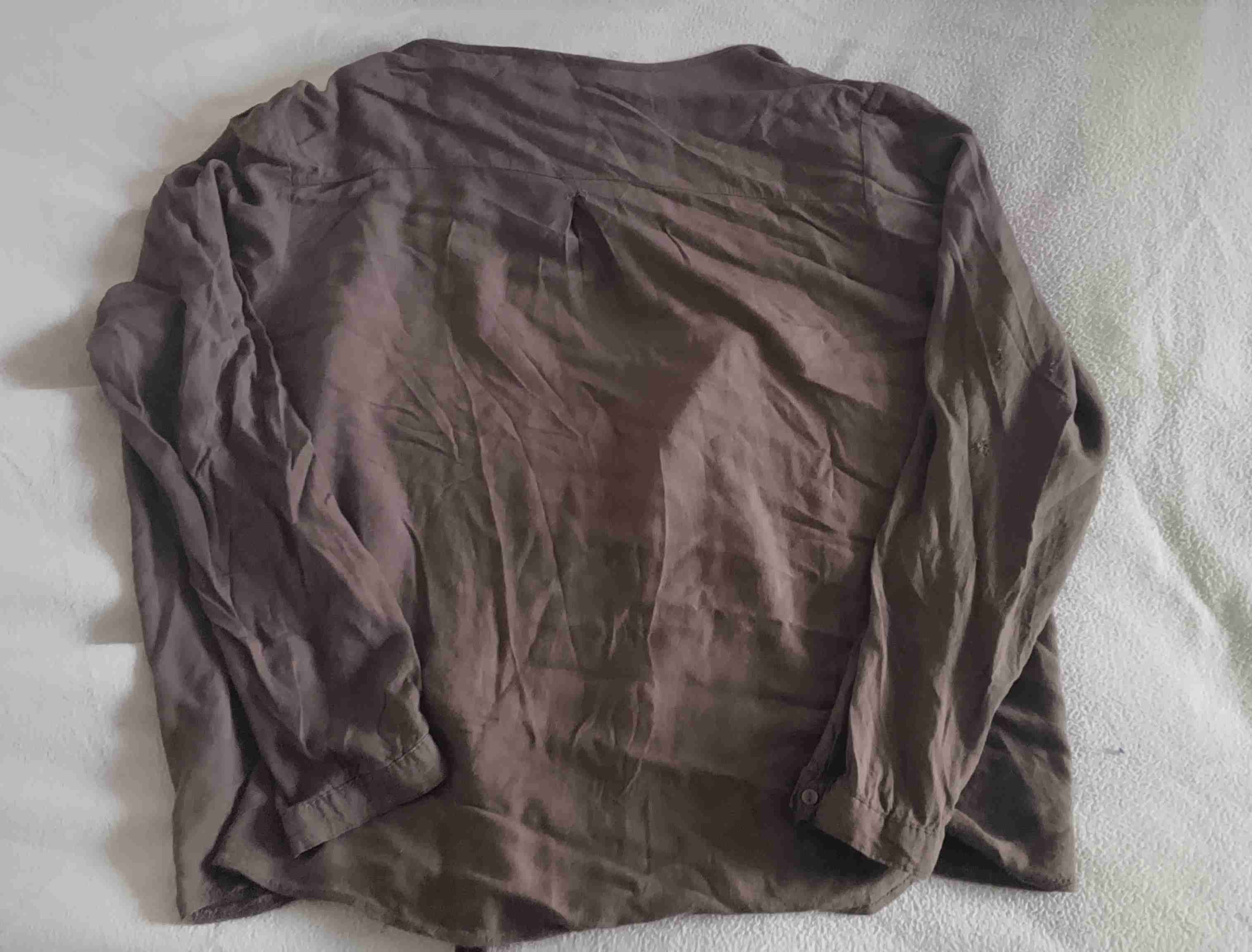 Blusa con botones - miniatura 2