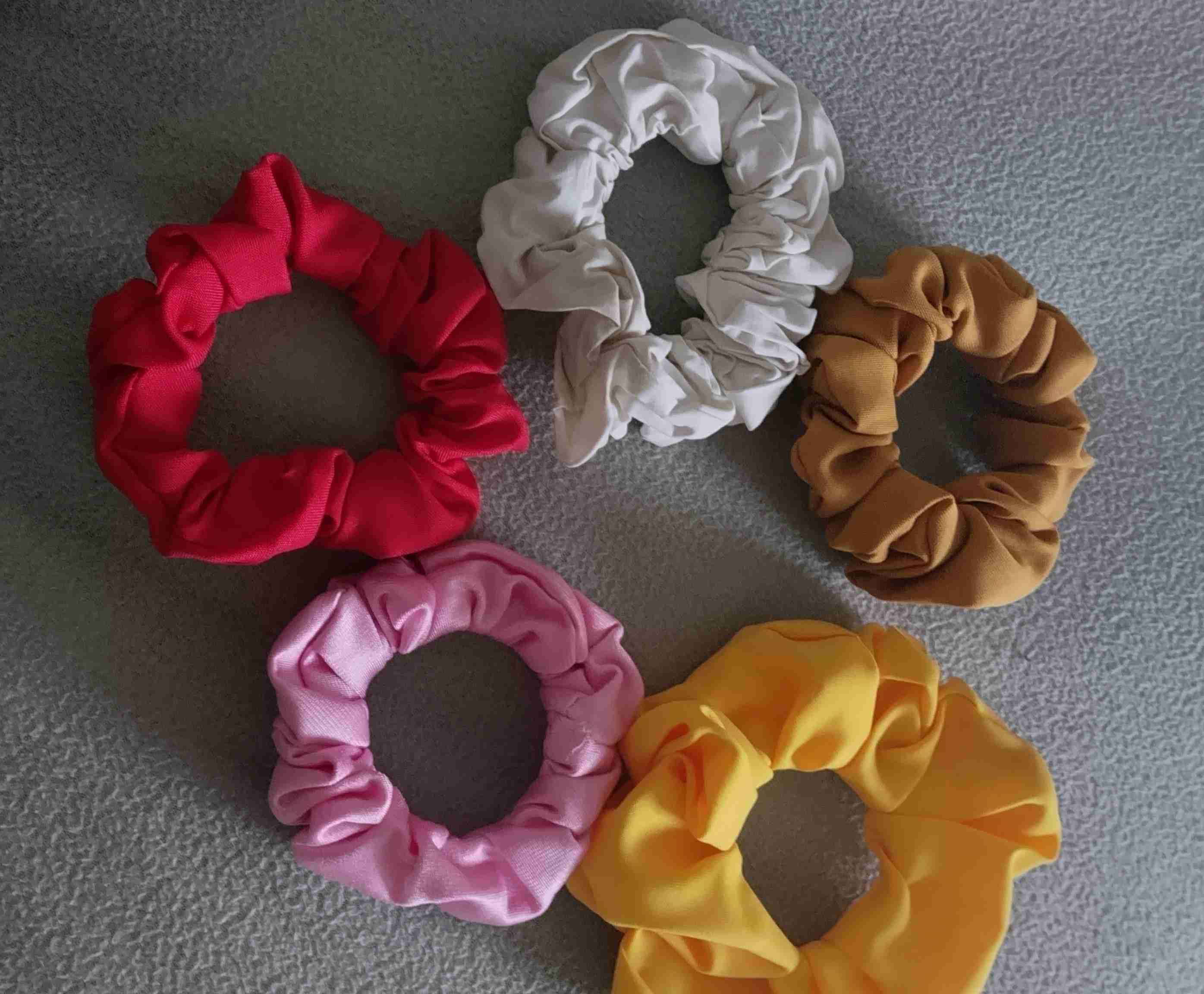 Set de 5 scrunchies surtidos - miniatura 3