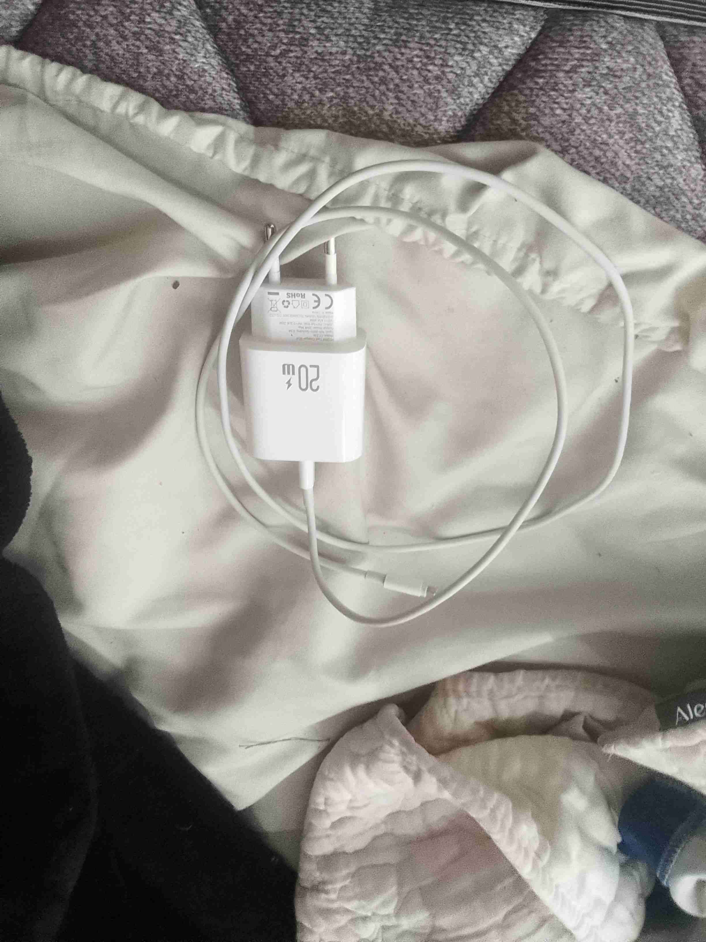 Cargador de iPhone original carga rápida usams - miniatura 2