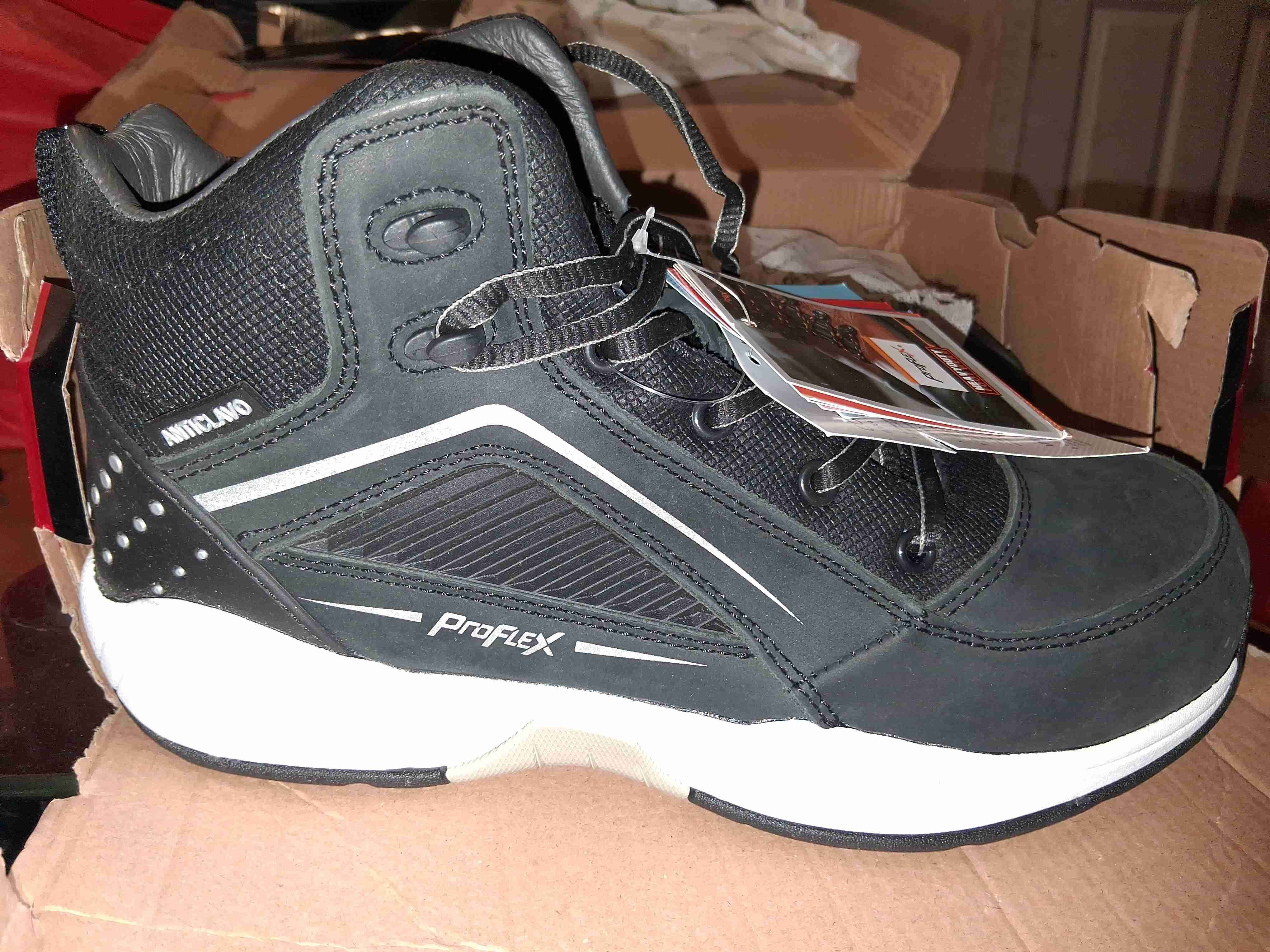 Zapatos de seguridad Proflex talla 41 – NUEVOS - miniatura 2