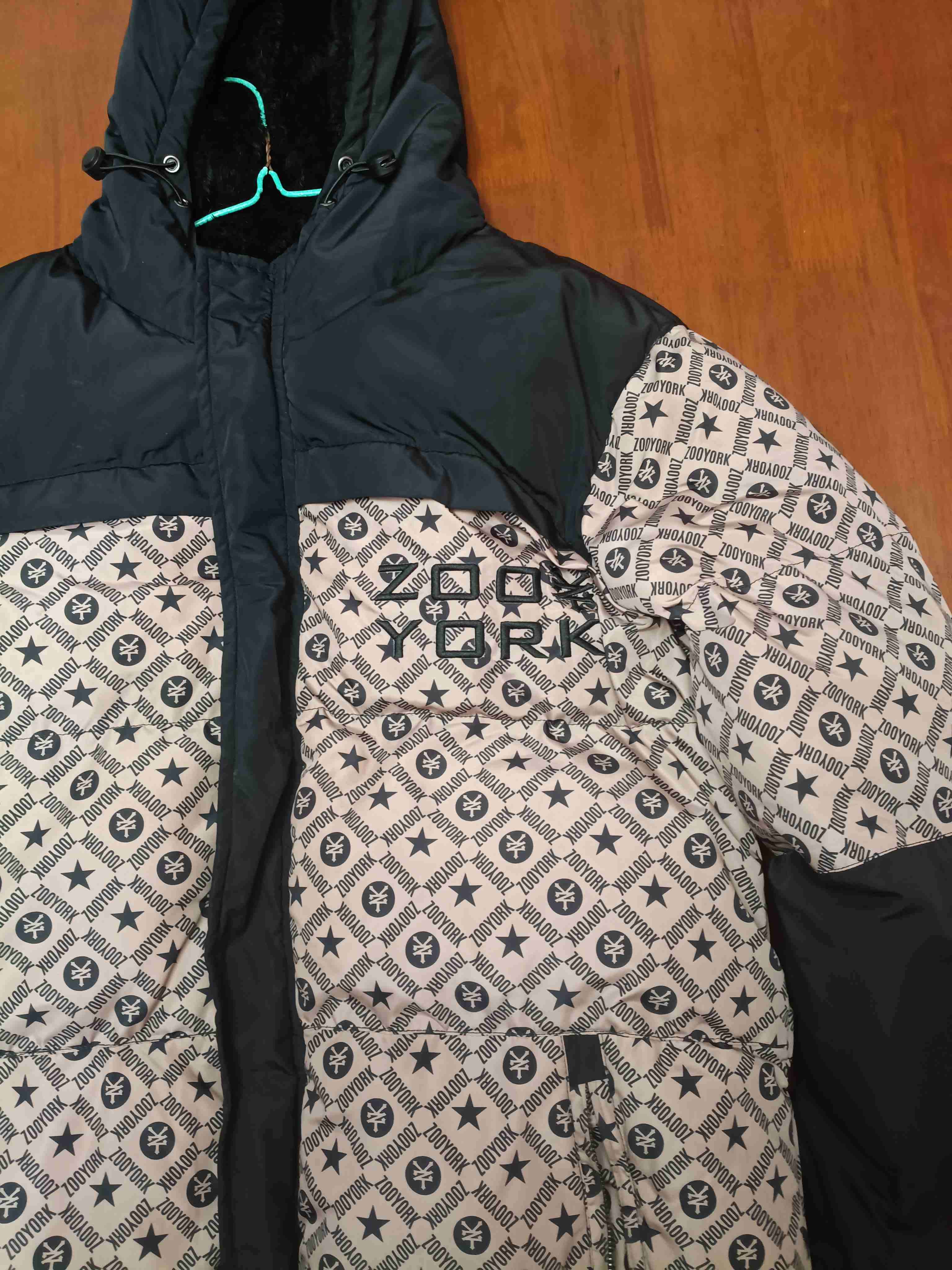 Parka acolchada con capucha - miniatura 3