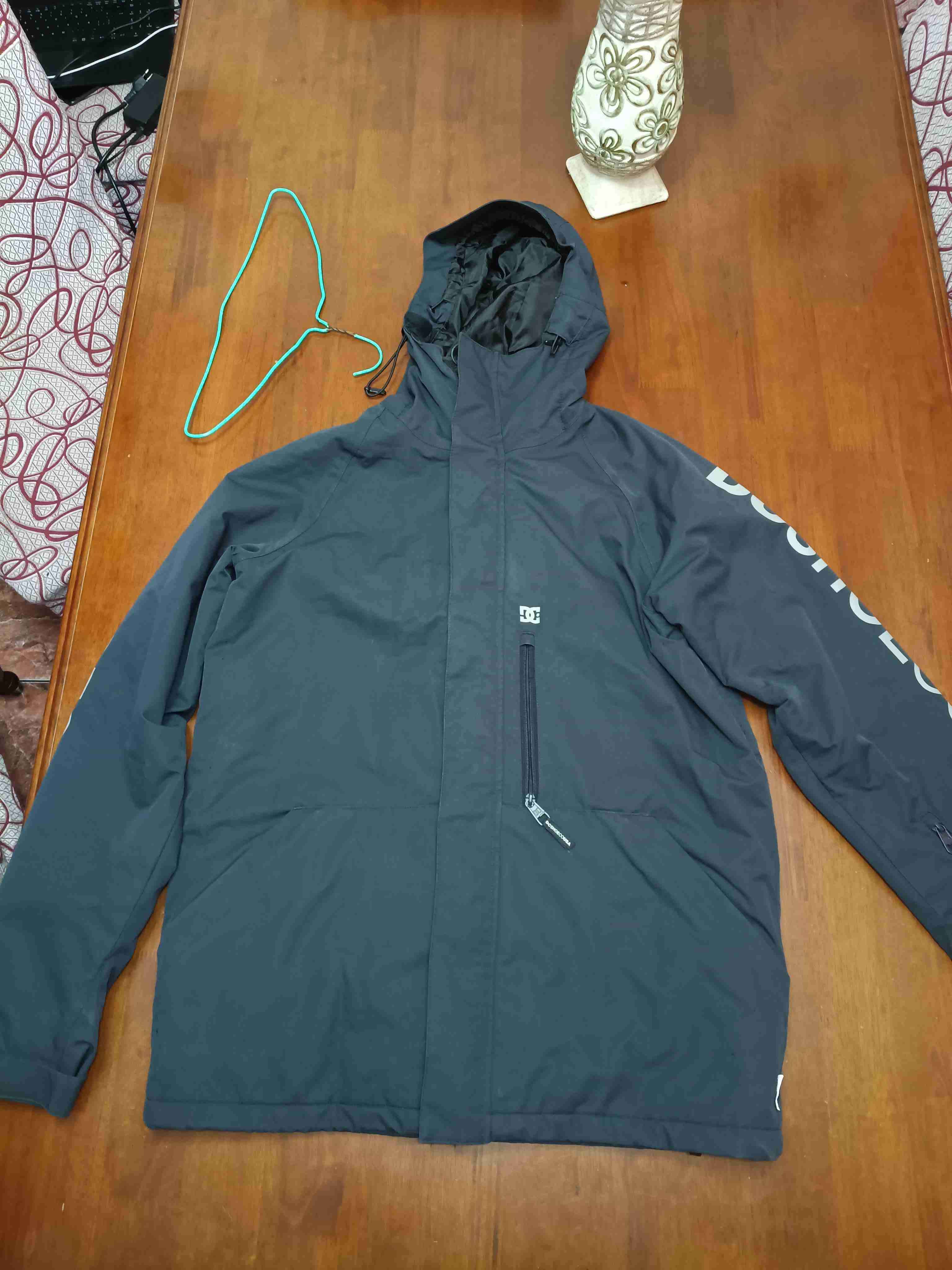 Parka acolchada con capucha - miniatura 5