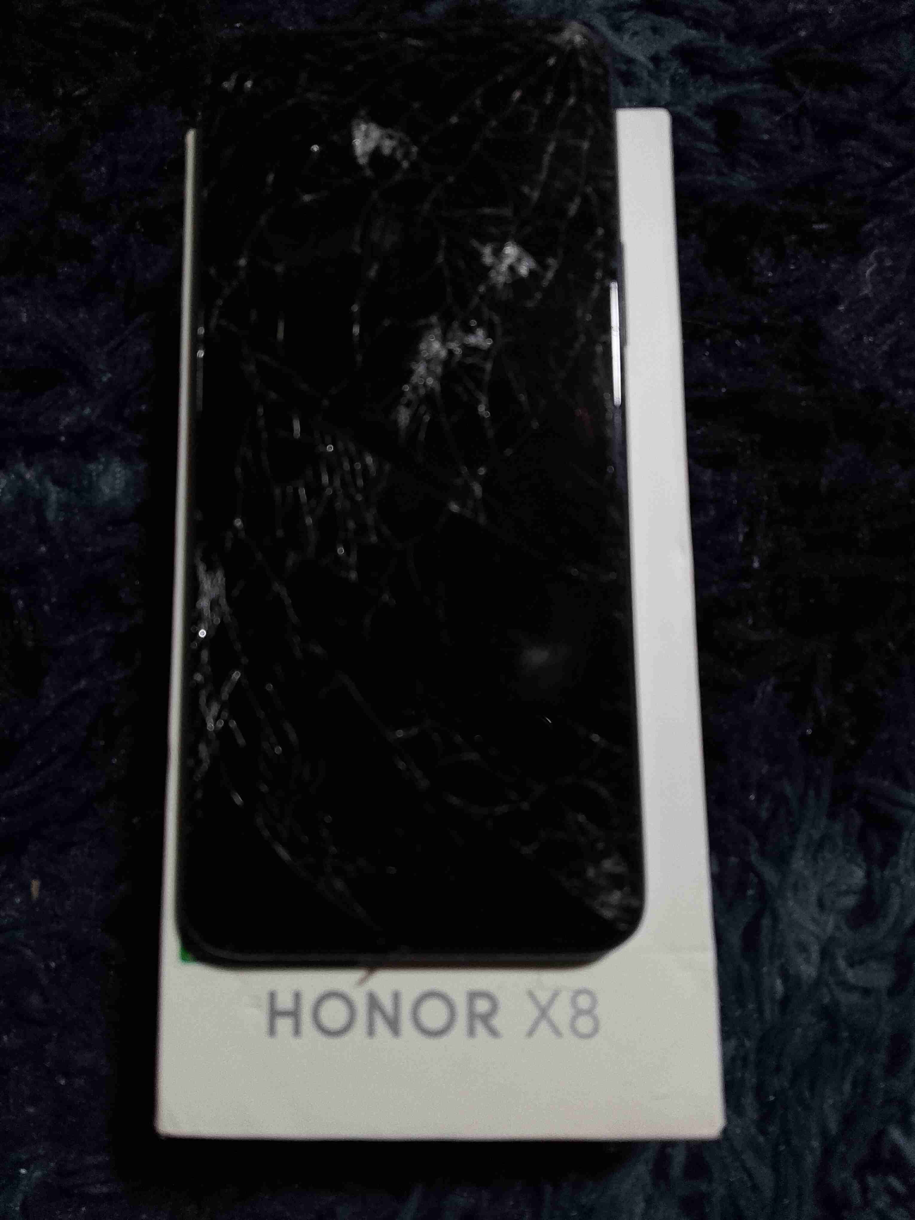 Honor X8 pantalla rota - miniatura 1