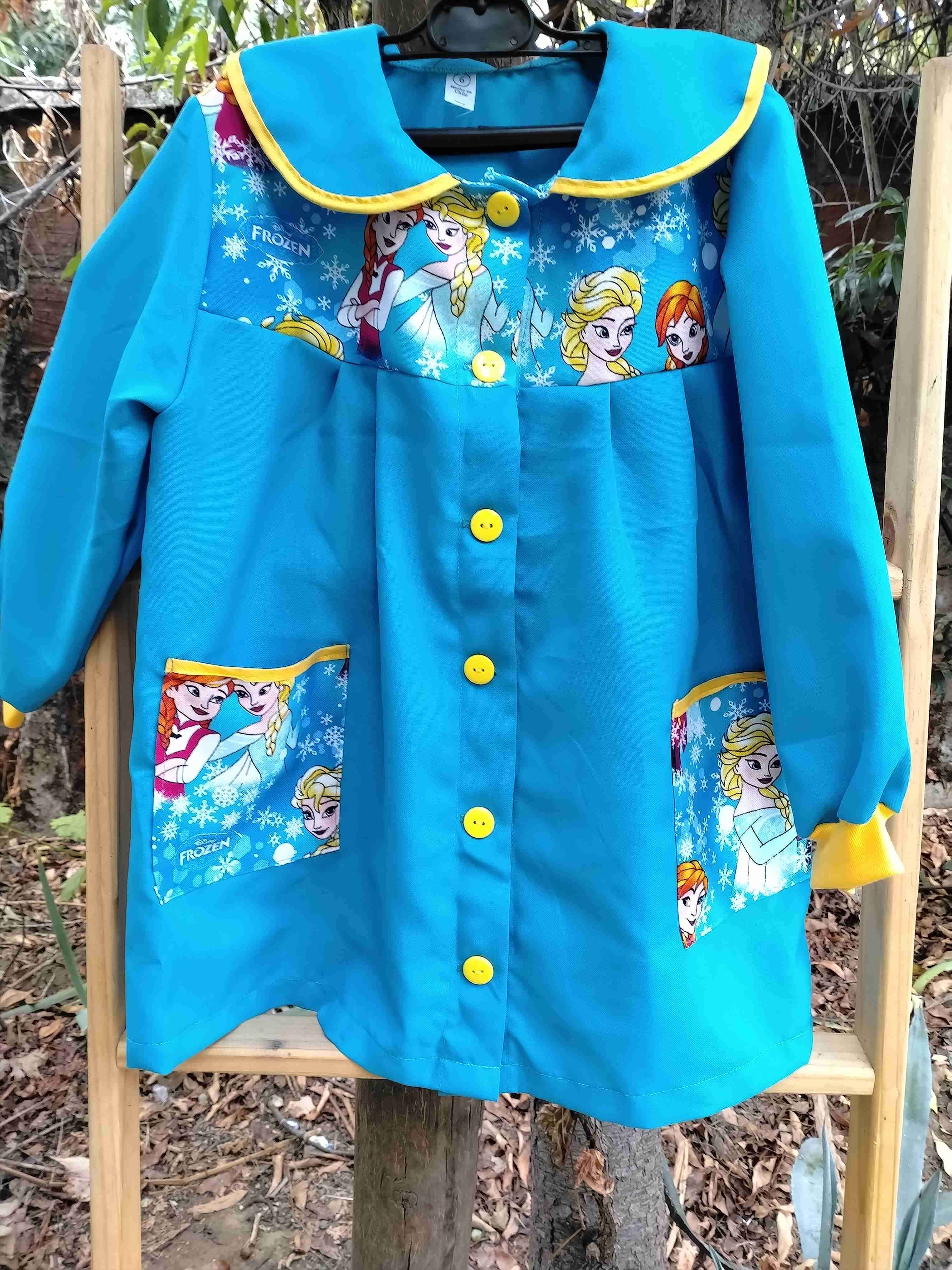 Delantal verde infantil con estampado - miniatura 5