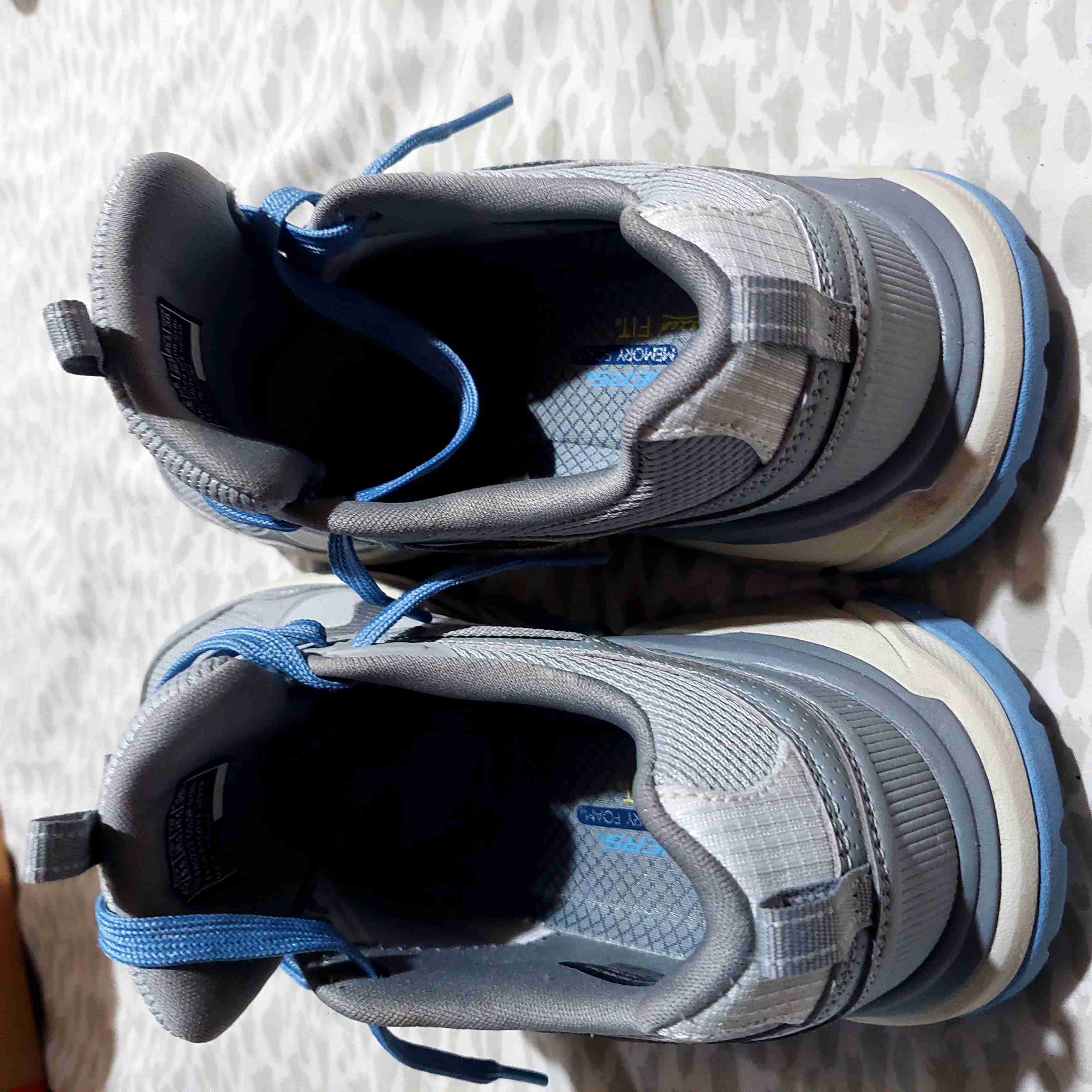 Zapatillas deportivas grises con azul - miniatura 5