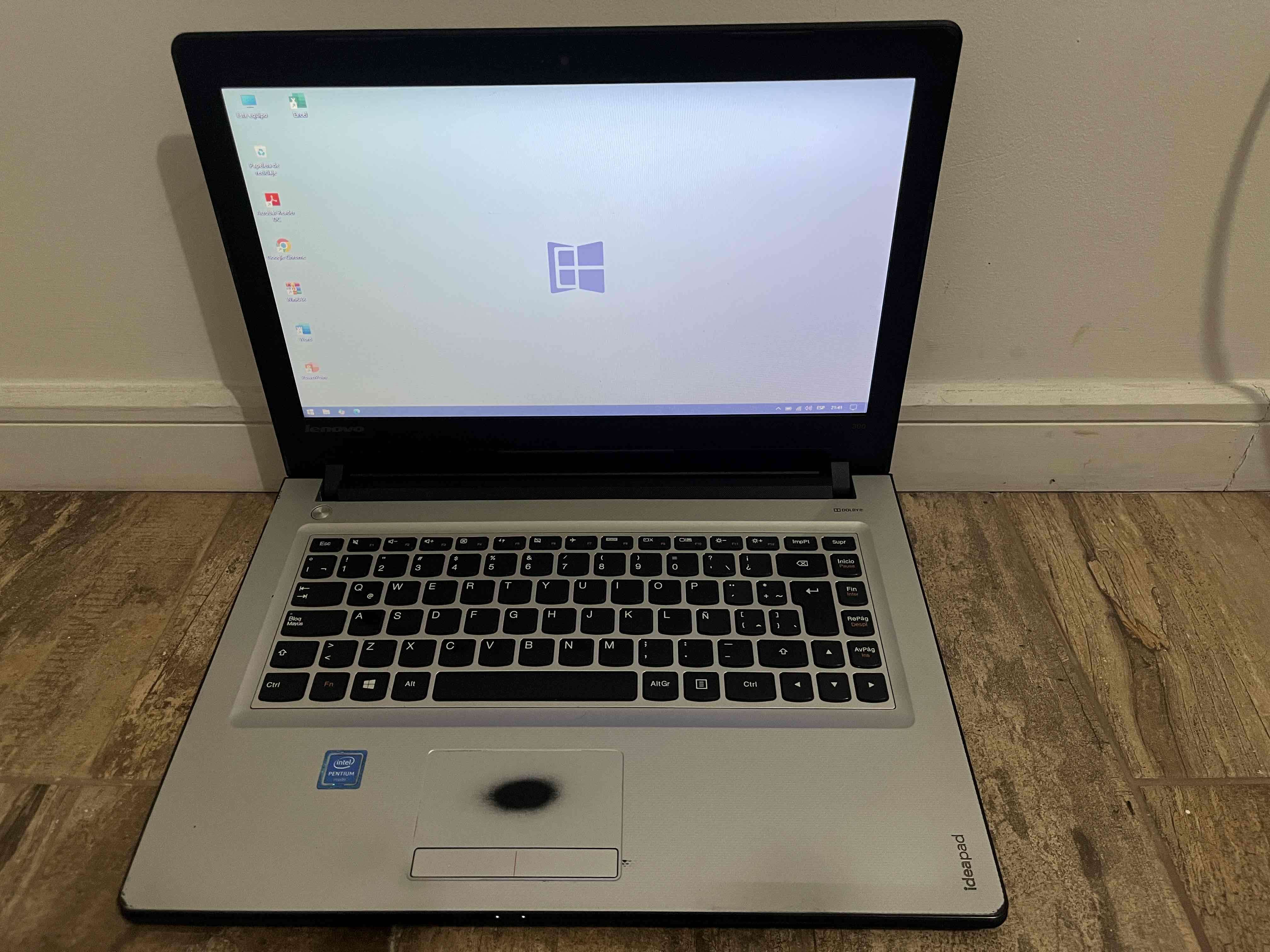 Notebook Lenovo IdeaPad 300 - miniatura 1