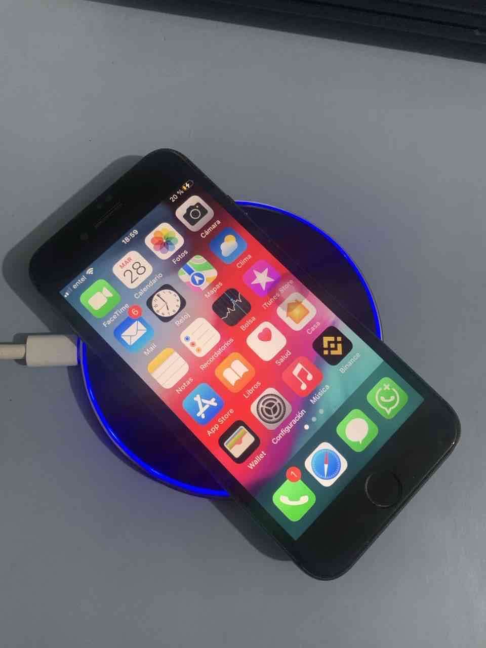 iPhone 8 64GB - miniatura 1