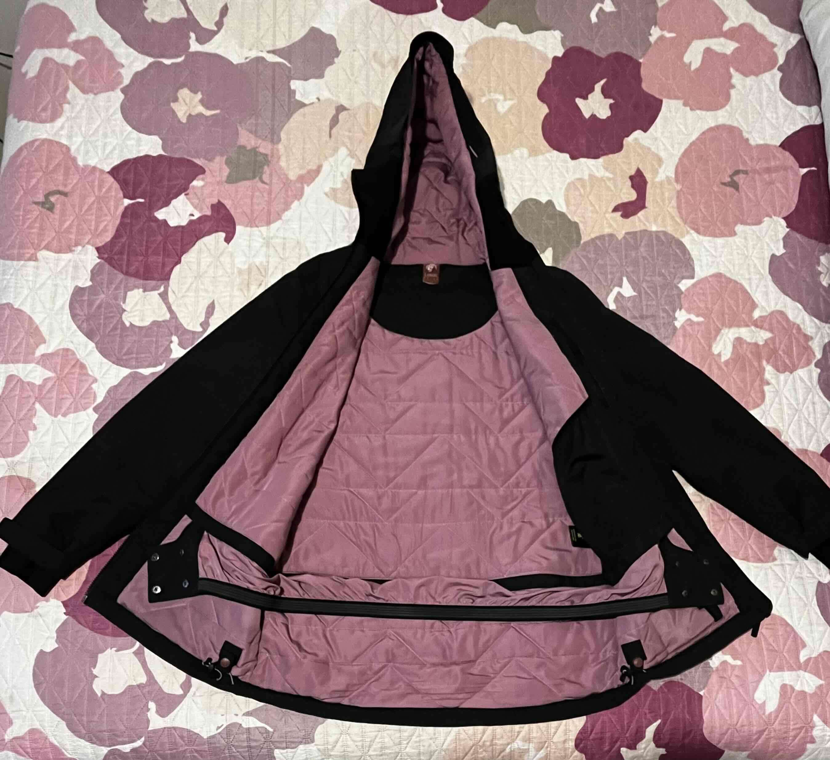 Parka Yety Haka Honu negra impermeable con capucha - miniatura 2