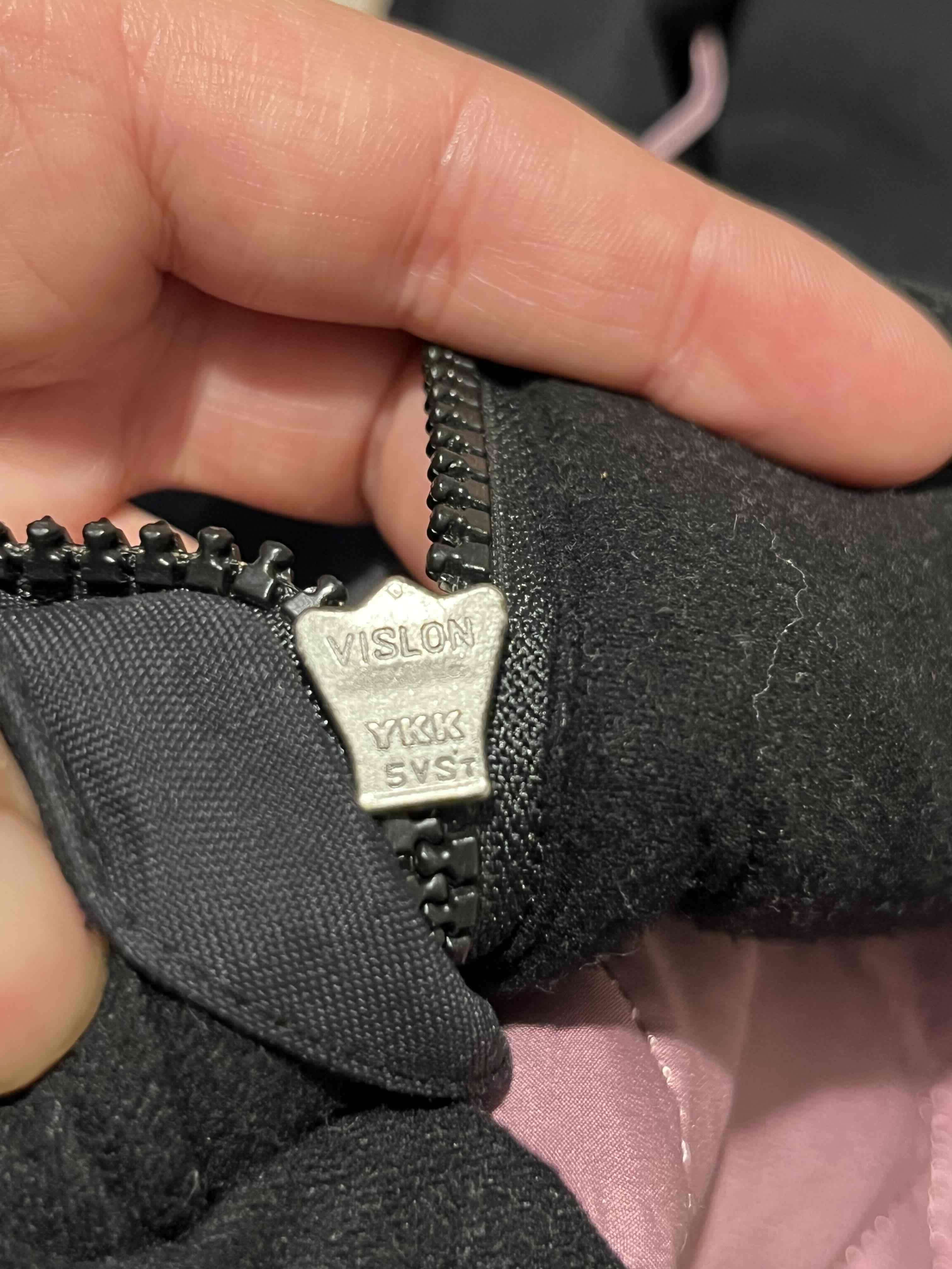 Parka Yety Haka Honu negra impermeable con capucha - miniatura 3