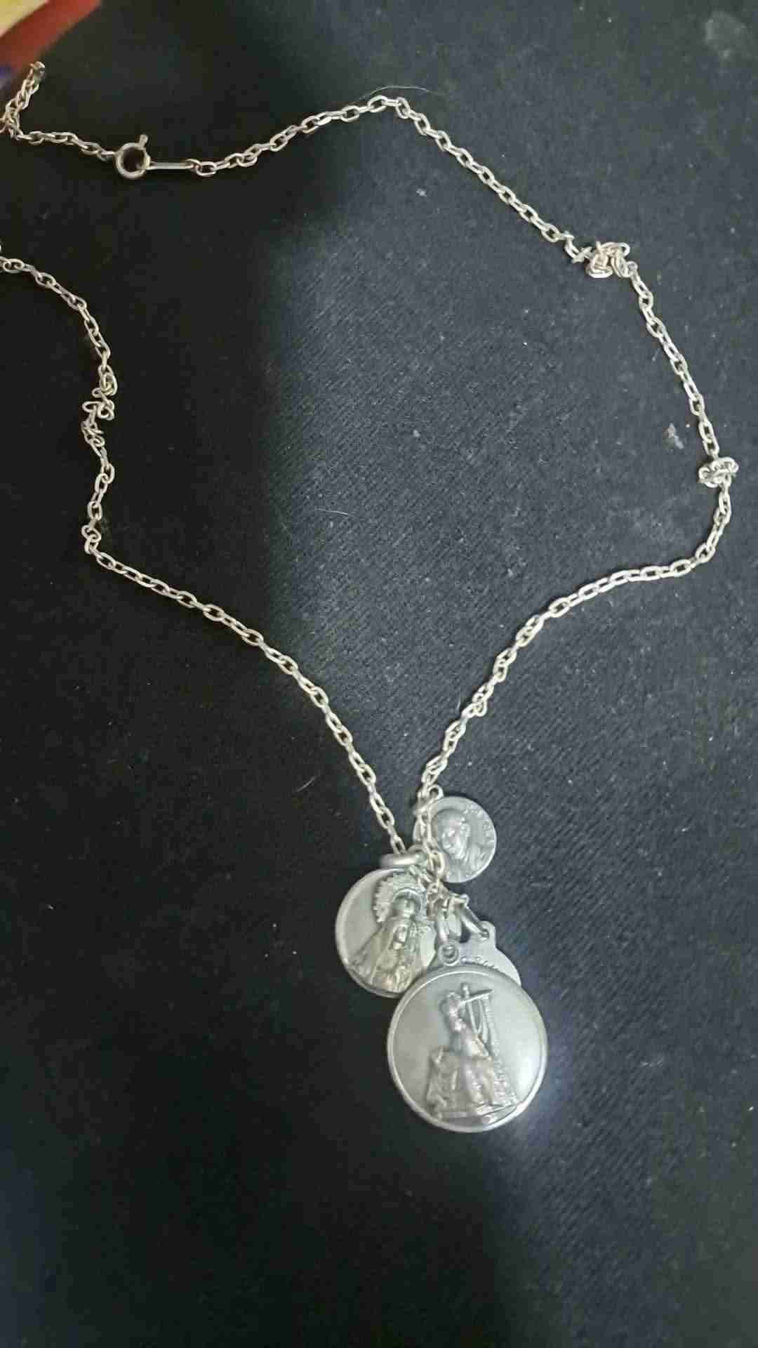 Cadena de Plata 925 con 4 Medallas Religiosas - miniatura 4