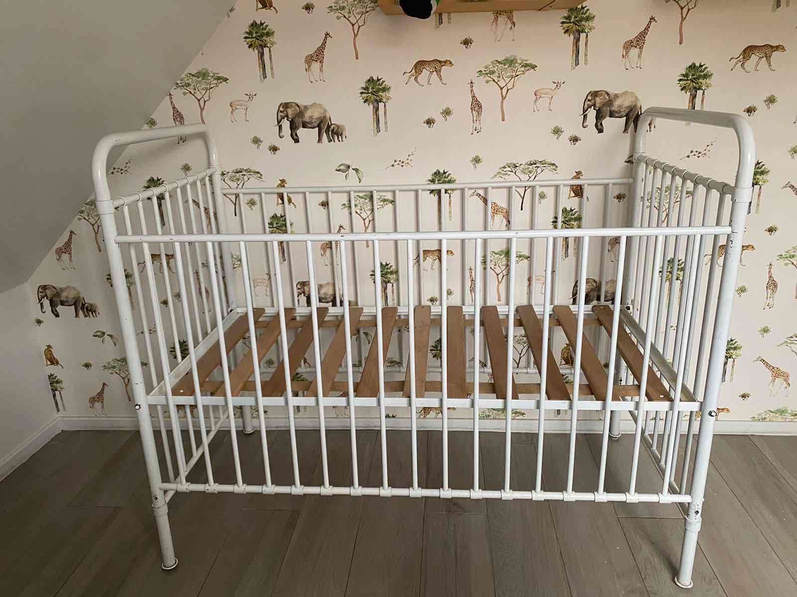 Cuna infantil blanca metálica - miniatura 3