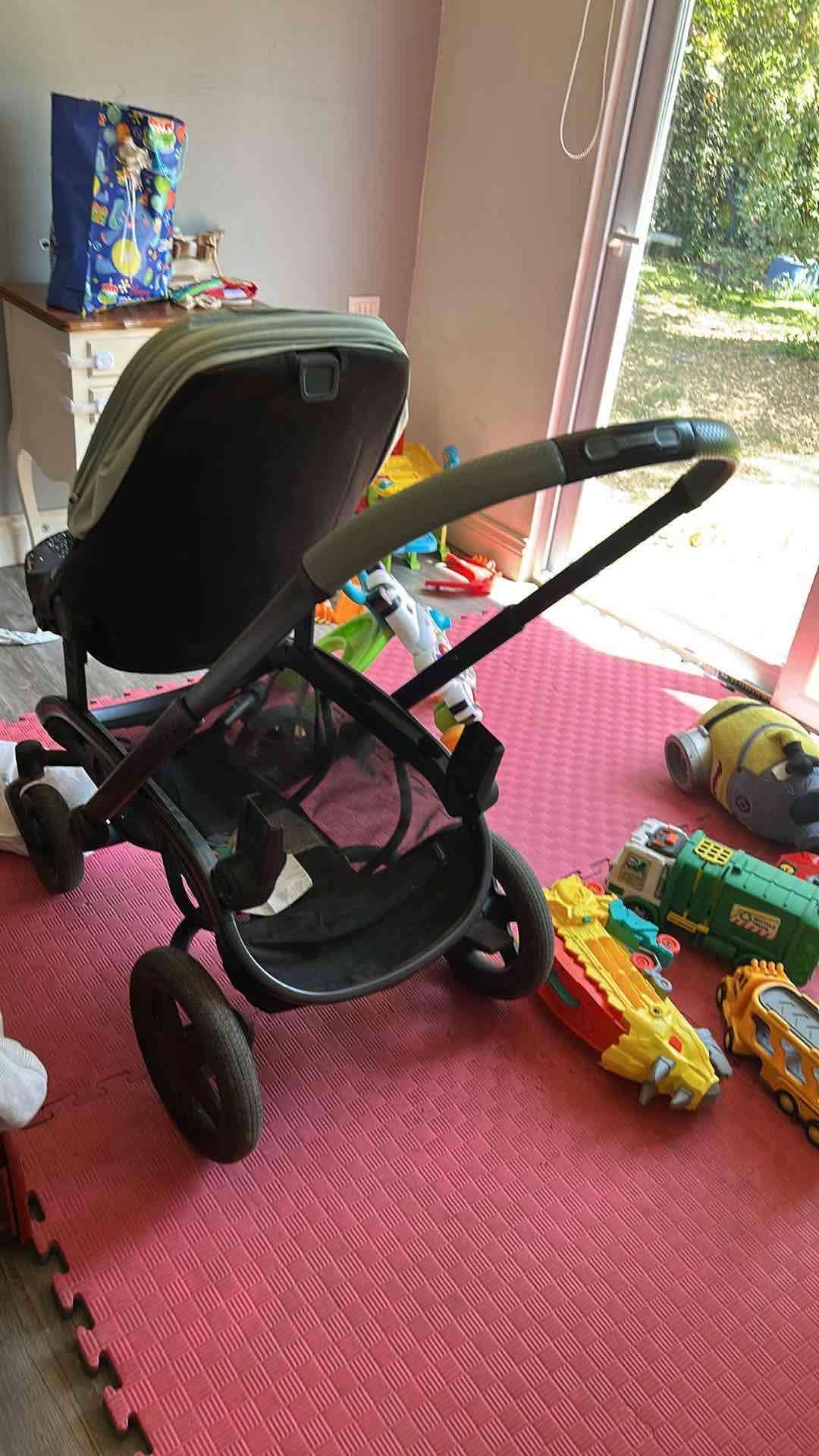 Coche de bebé Quinny negro - miniatura 3