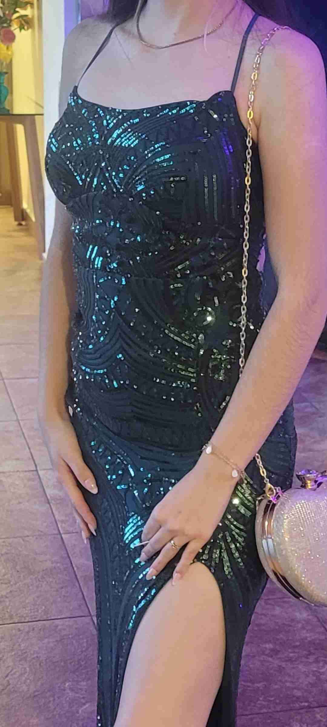 Vestido largo verde de lentejuelas - miniatura 3