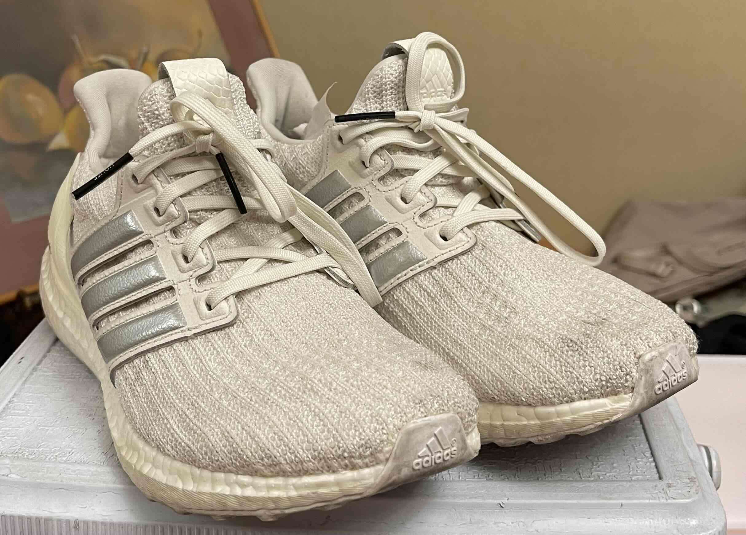 Zapatillas ultra boost edición GOT - miniatura 1