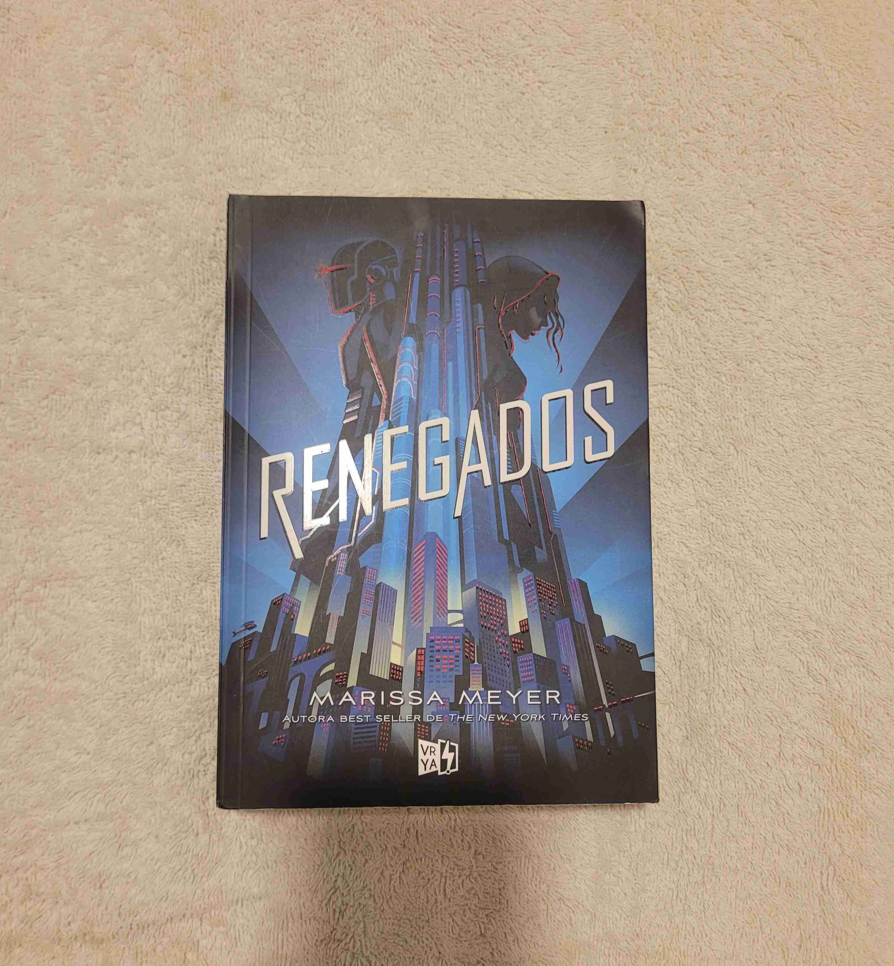 Libro 'Renegados' de Marissa Meyer - miniatura 1