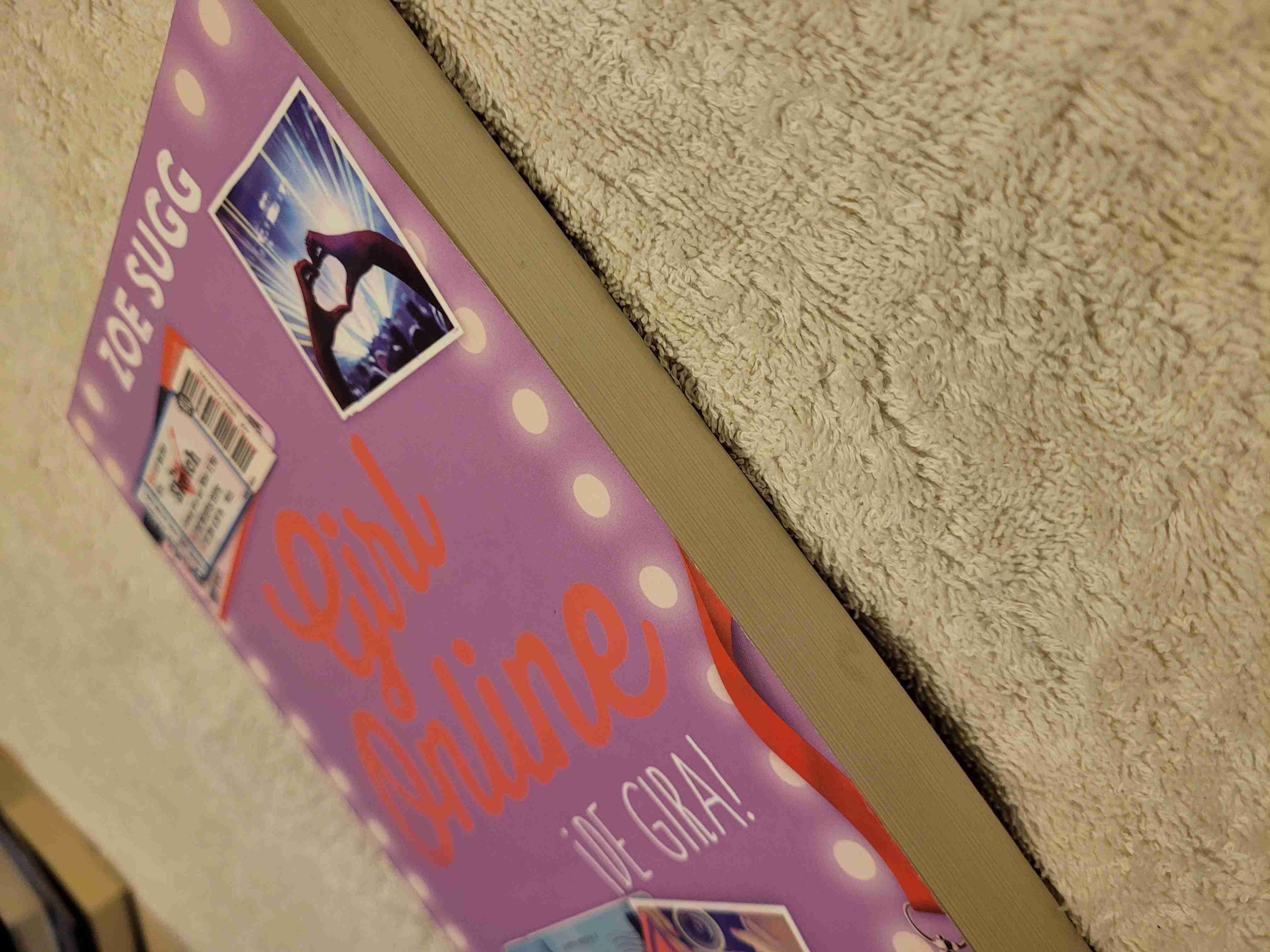 Libro 'Girl Online' de Zoe Sugg - miniatura 3