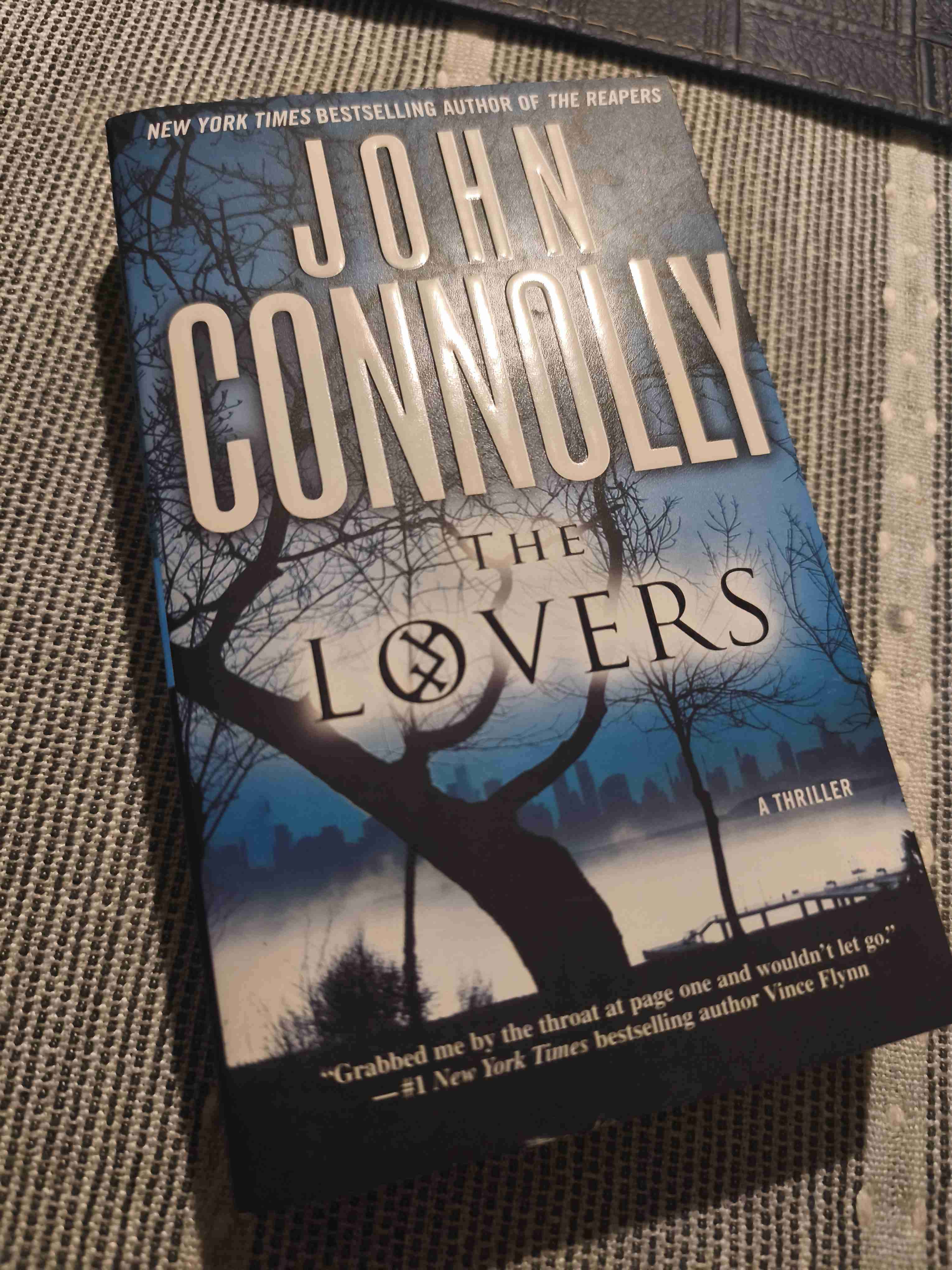 Libro 'The Lovers' de John Connolly - miniatura 3