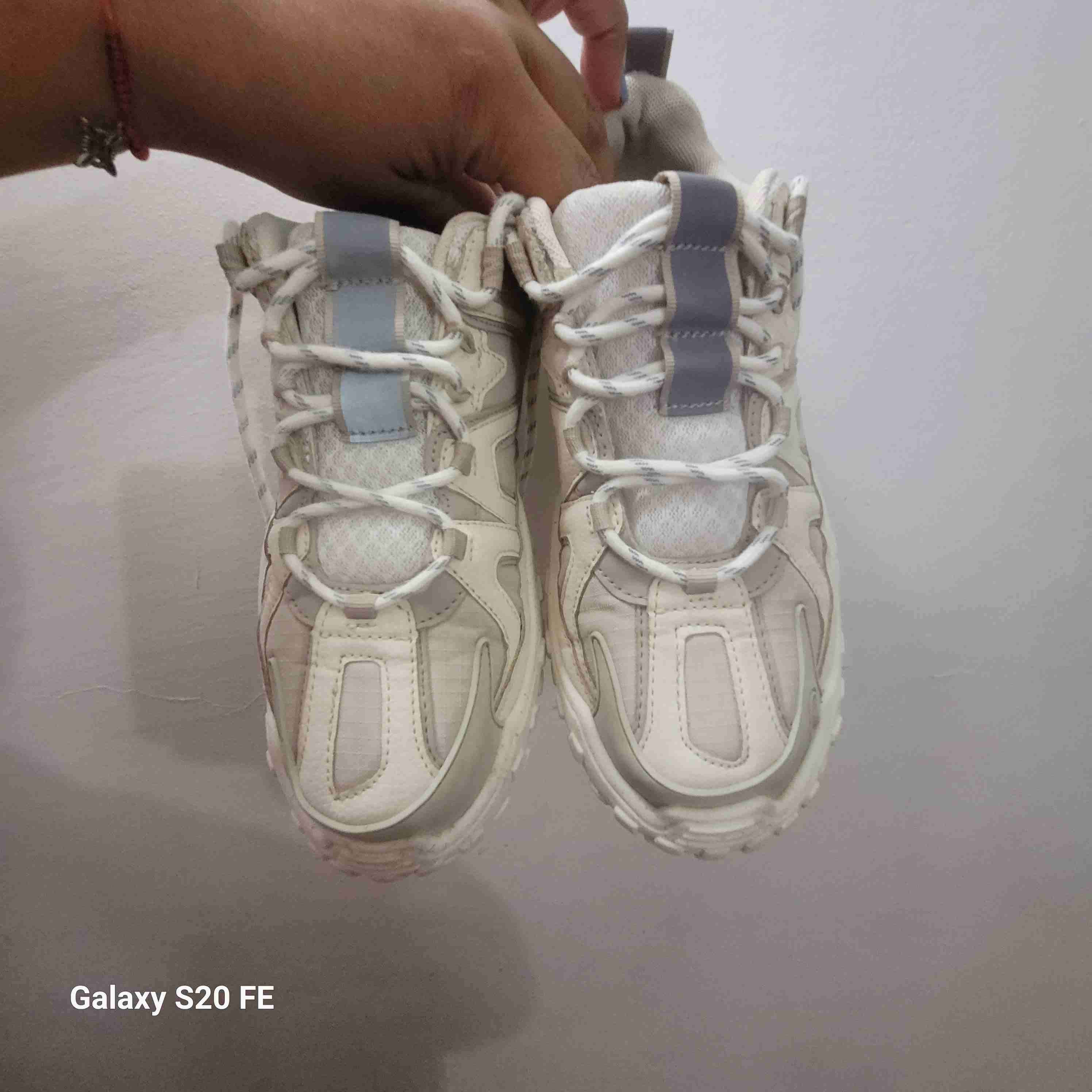 Zapatillas deportivas blancas - miniatura 2