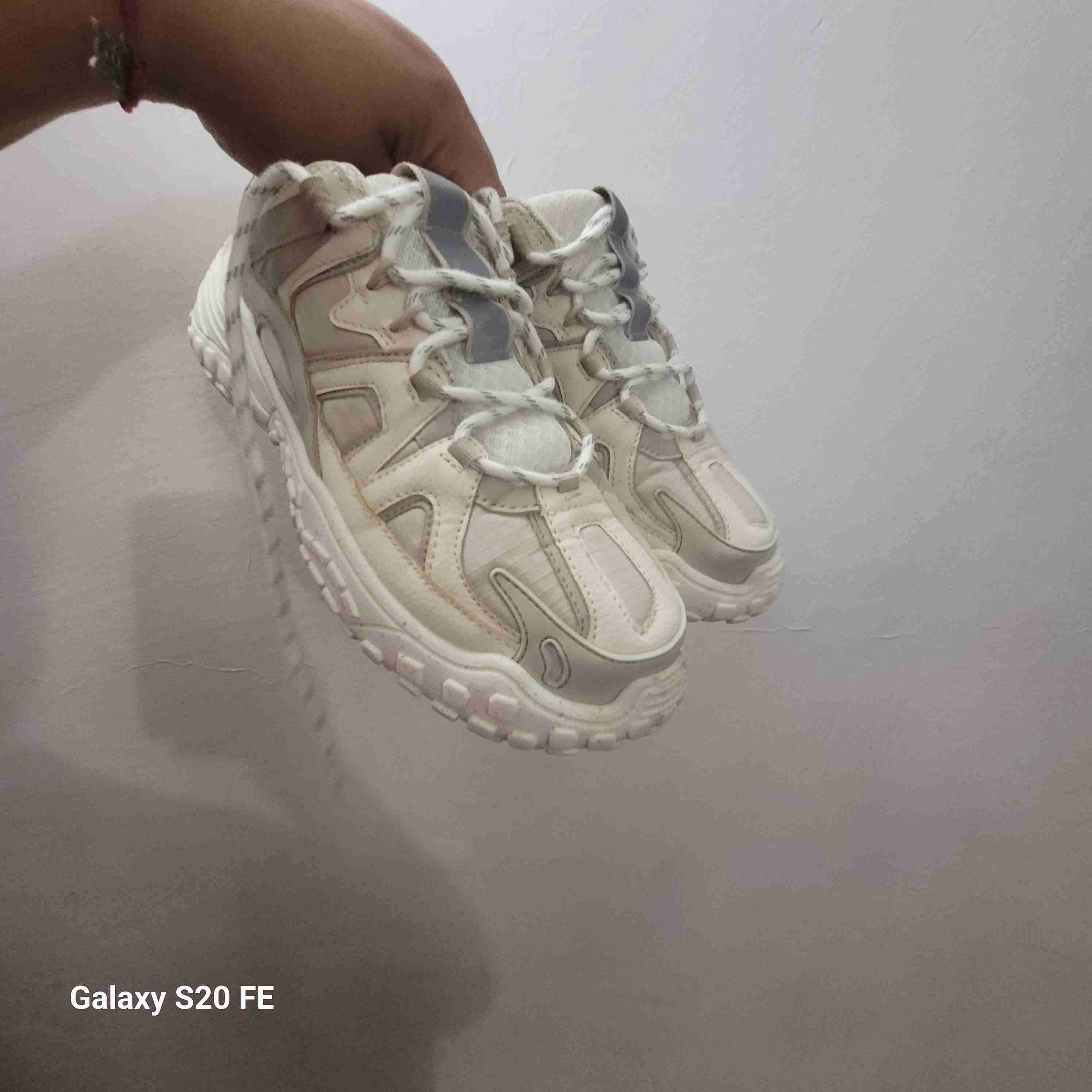 Zapatillas deportivas blancas - miniatura 3