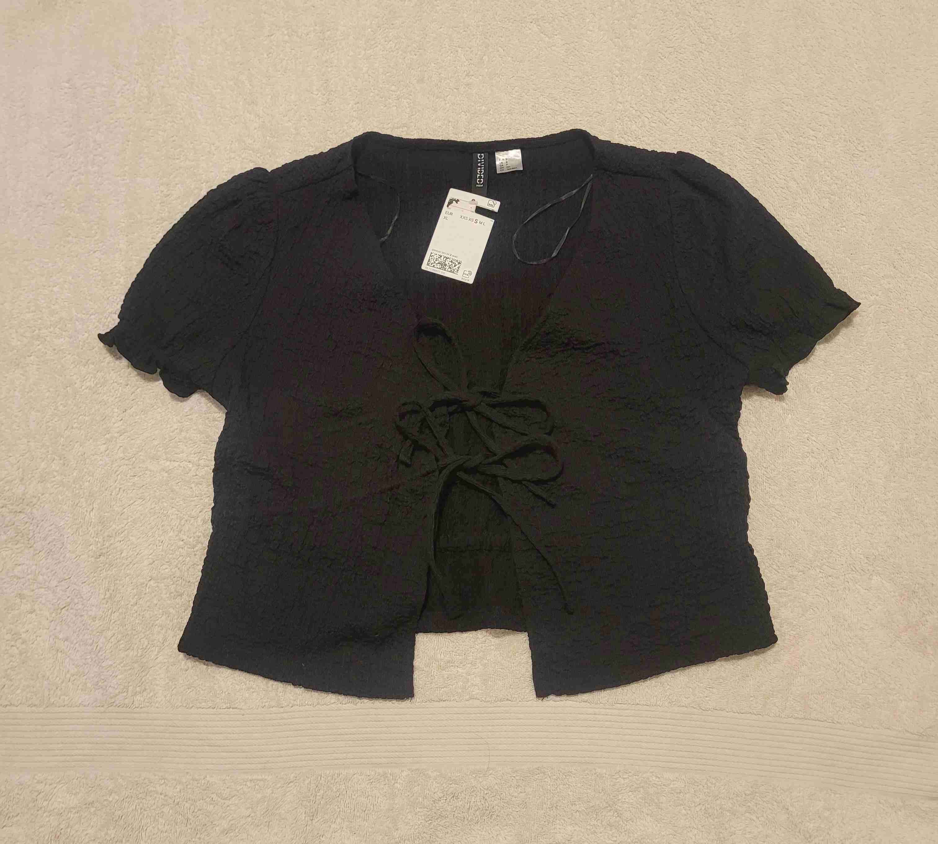 Top negro con lazada