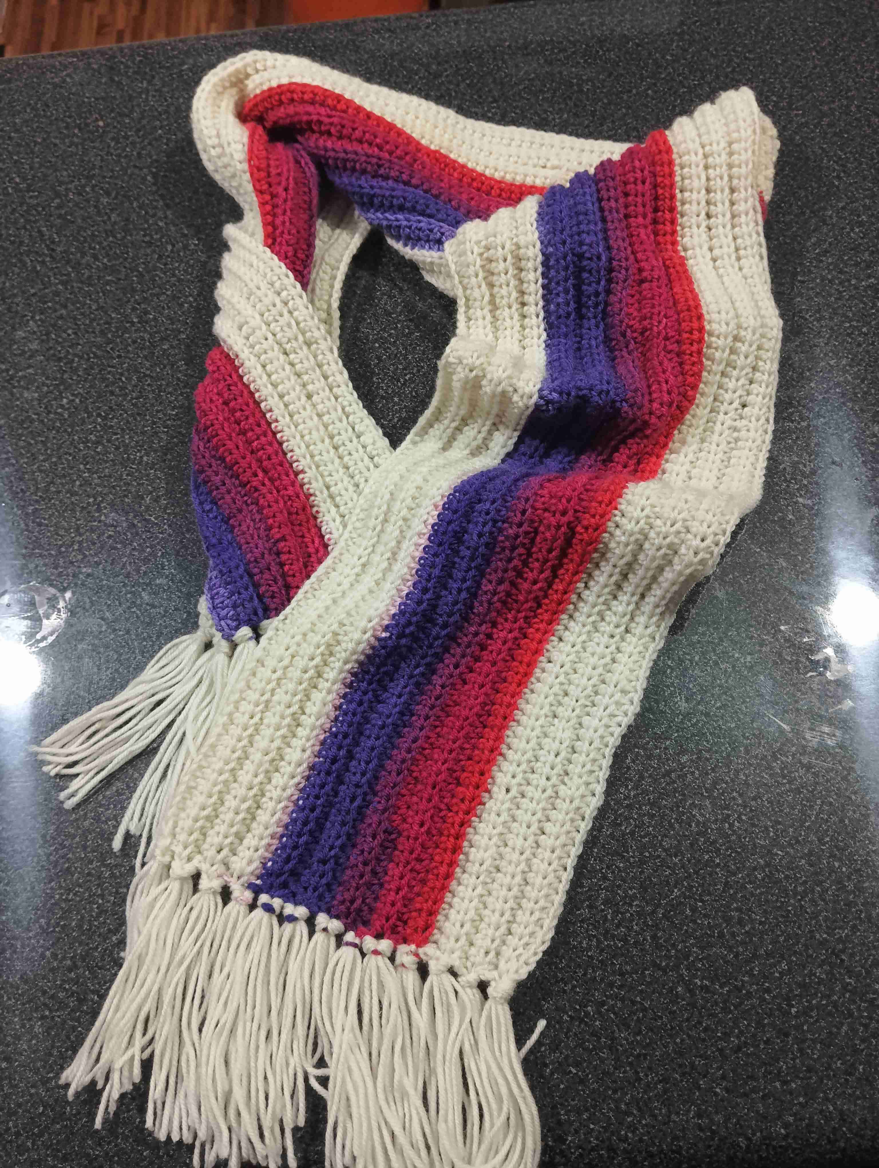 Bufanda tejida a rayas - miniatura 2