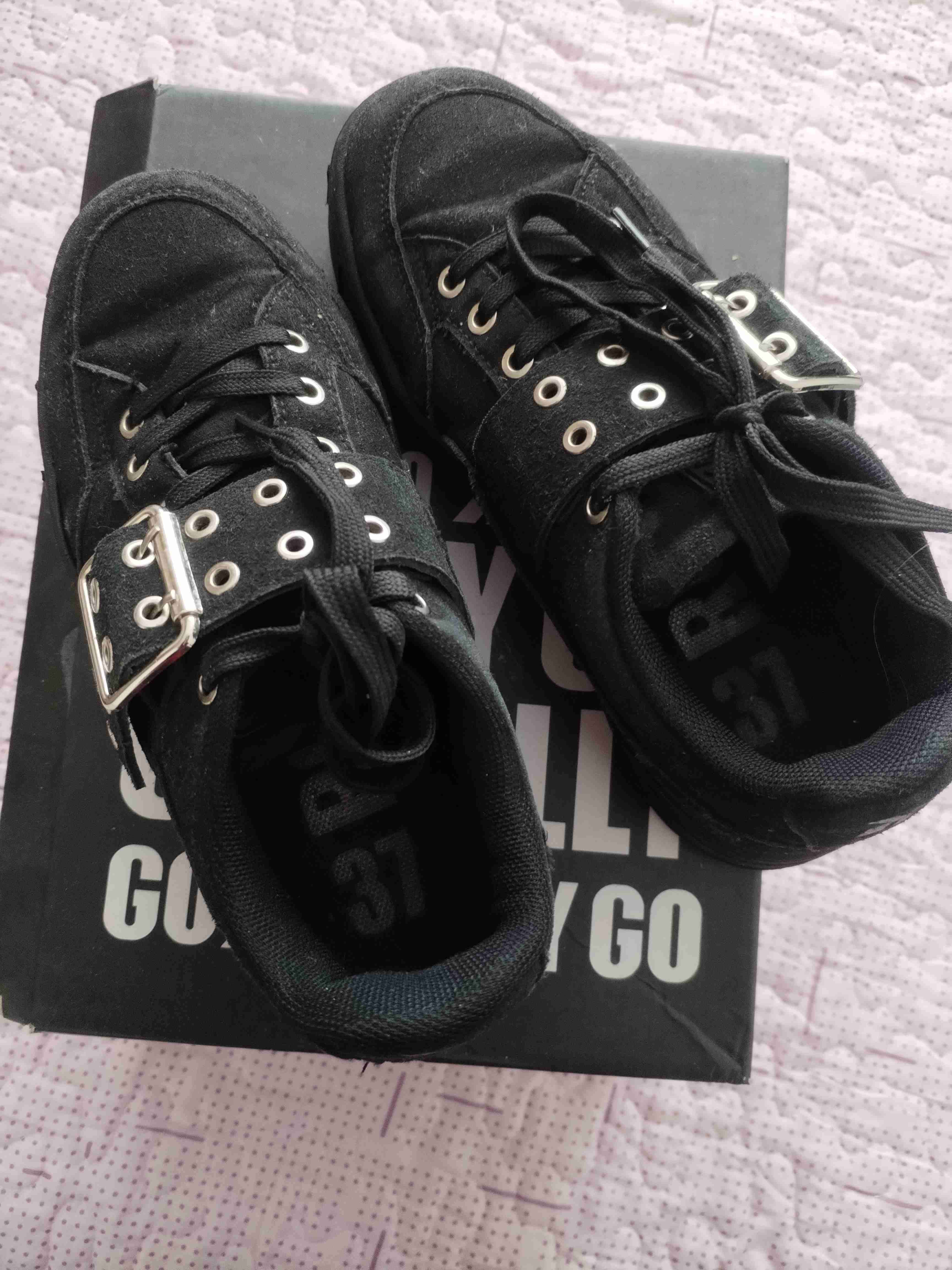 Zapatillas negras con hebilla - miniatura 1