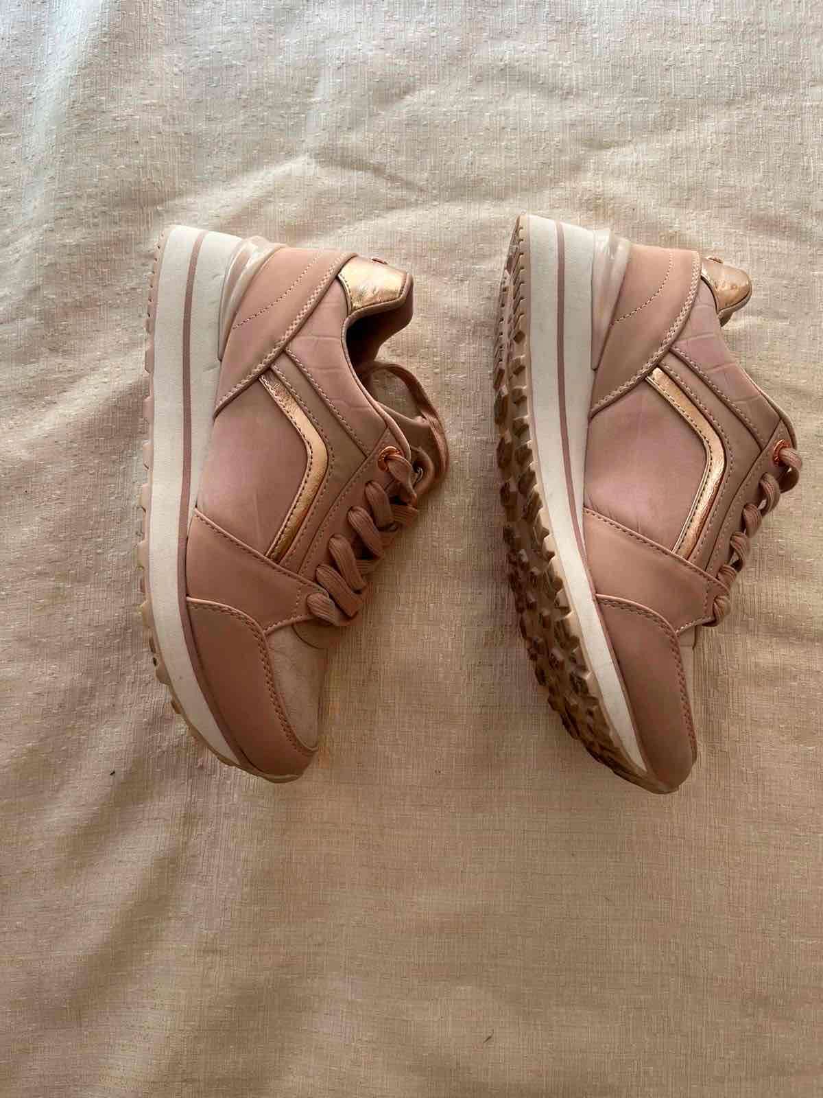 Zapatillas Mujer Talla 38 Rosadas -Buen Estado - miniatura 3