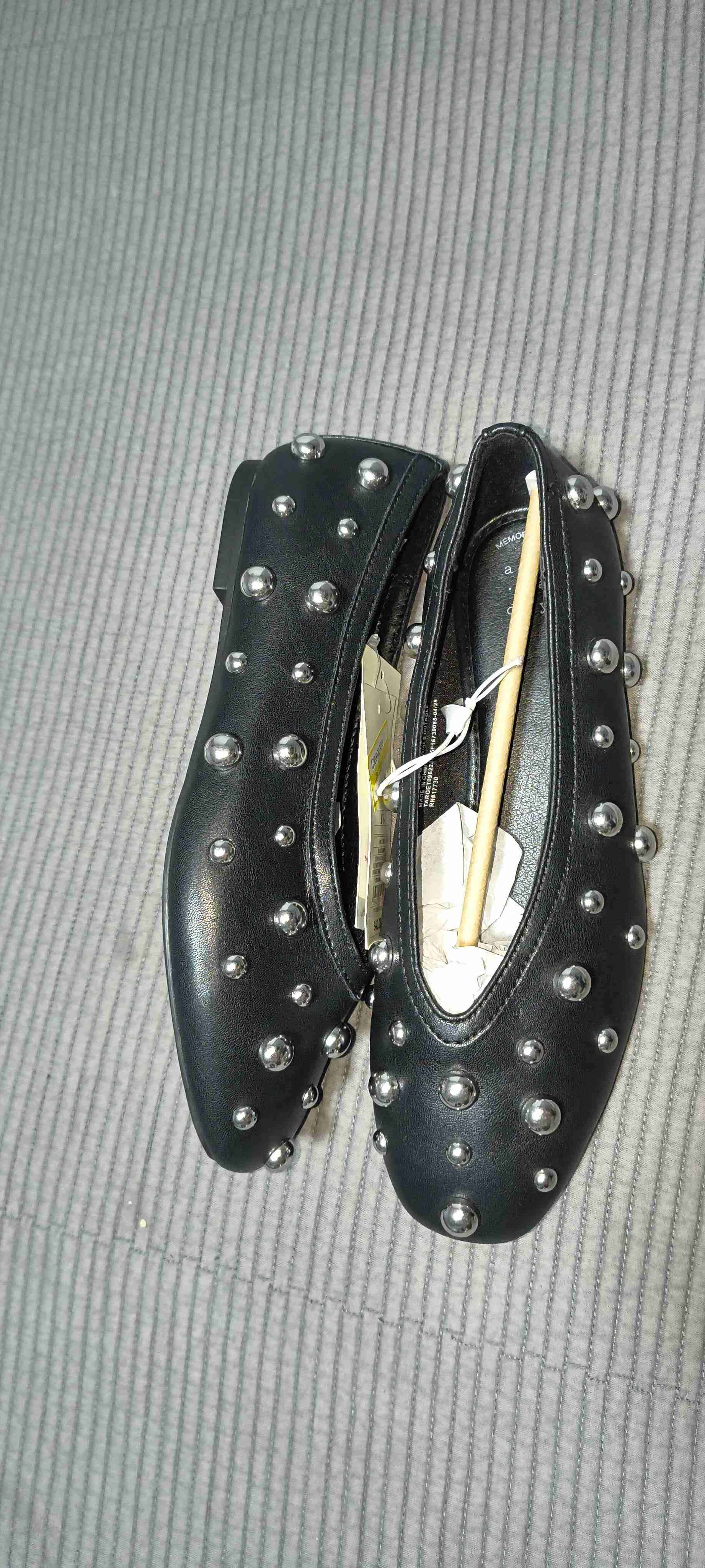 Zapatos planos negros con tachas - miniatura 4