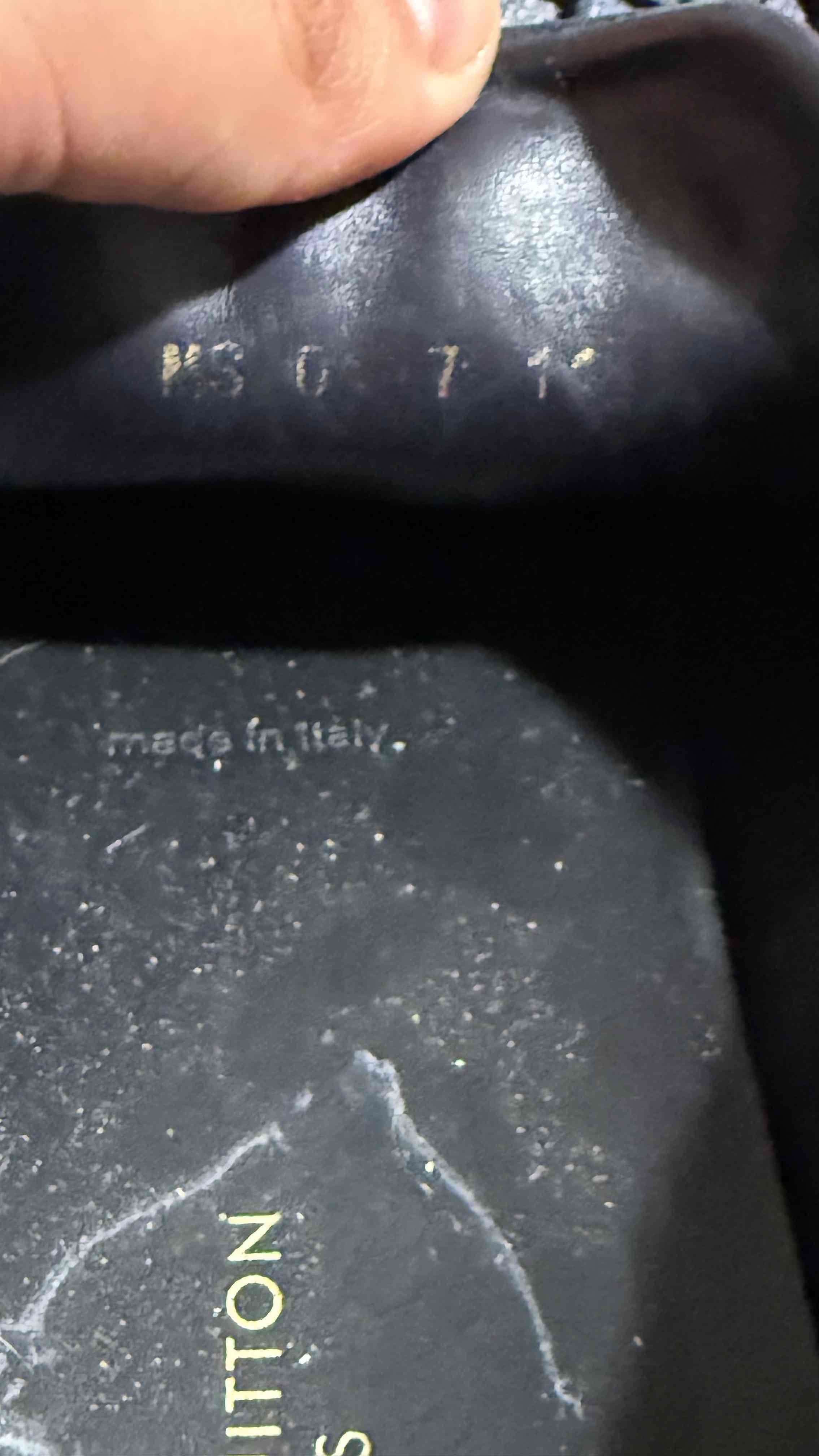 Zapatillas negras LV - miniatura 3