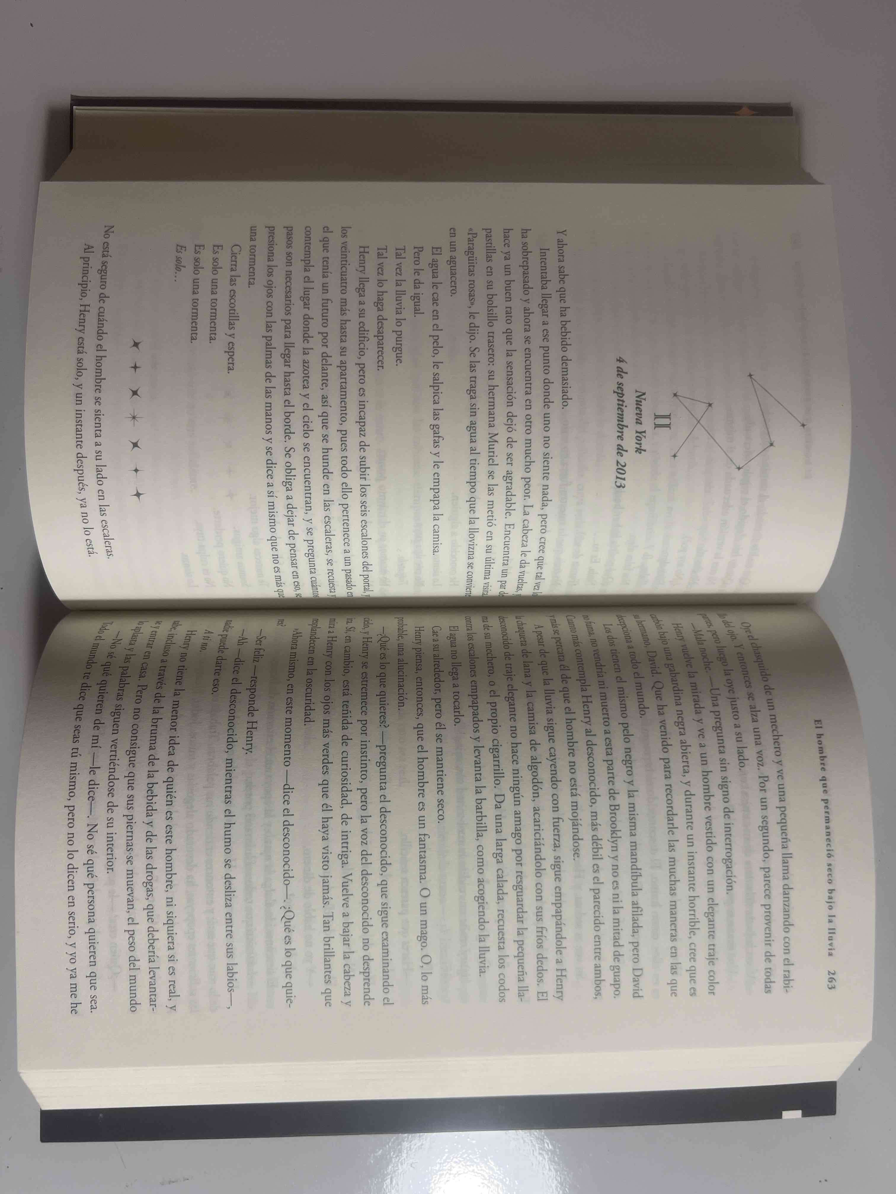 Libro 'La vida invisible de Addie LaRue' - miniatura 4